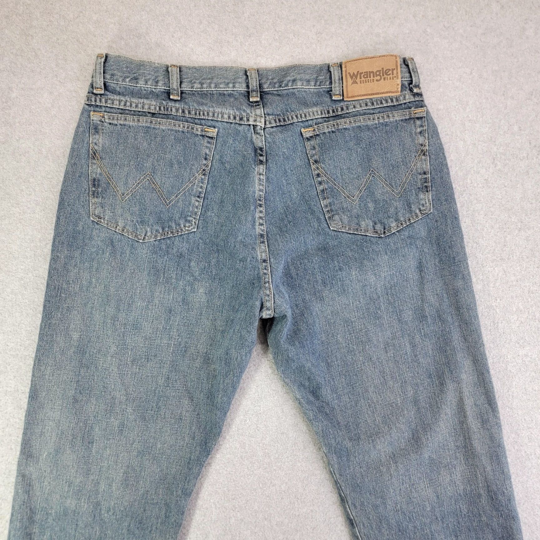 Wrangler Wrangler Rugged Wear Jeans Men 36x32 Regular Straight Denim Blue Jeans 31100PS Size US 36 / EU 52 - 6 Thumbnail