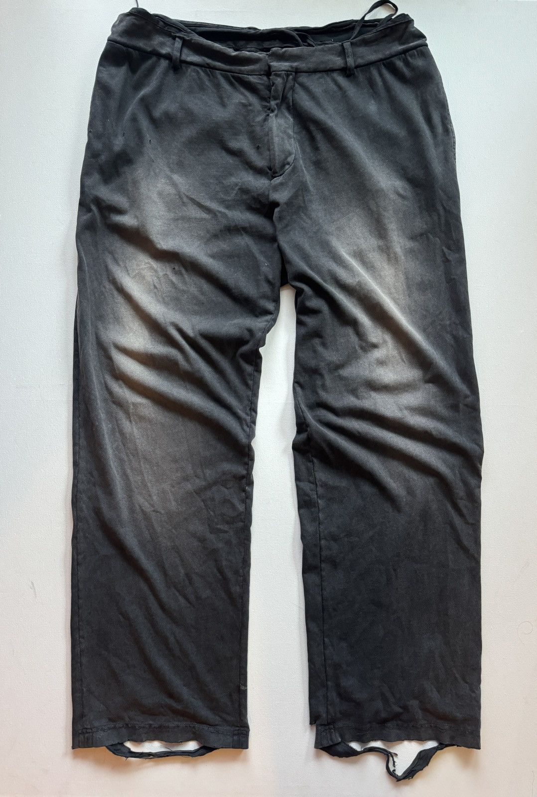Balenciaga Size XXL Balenciaga Slim Worn Out Pants Distressed Unisex Size US 34 / EU 50 - 1 Thumbnail
