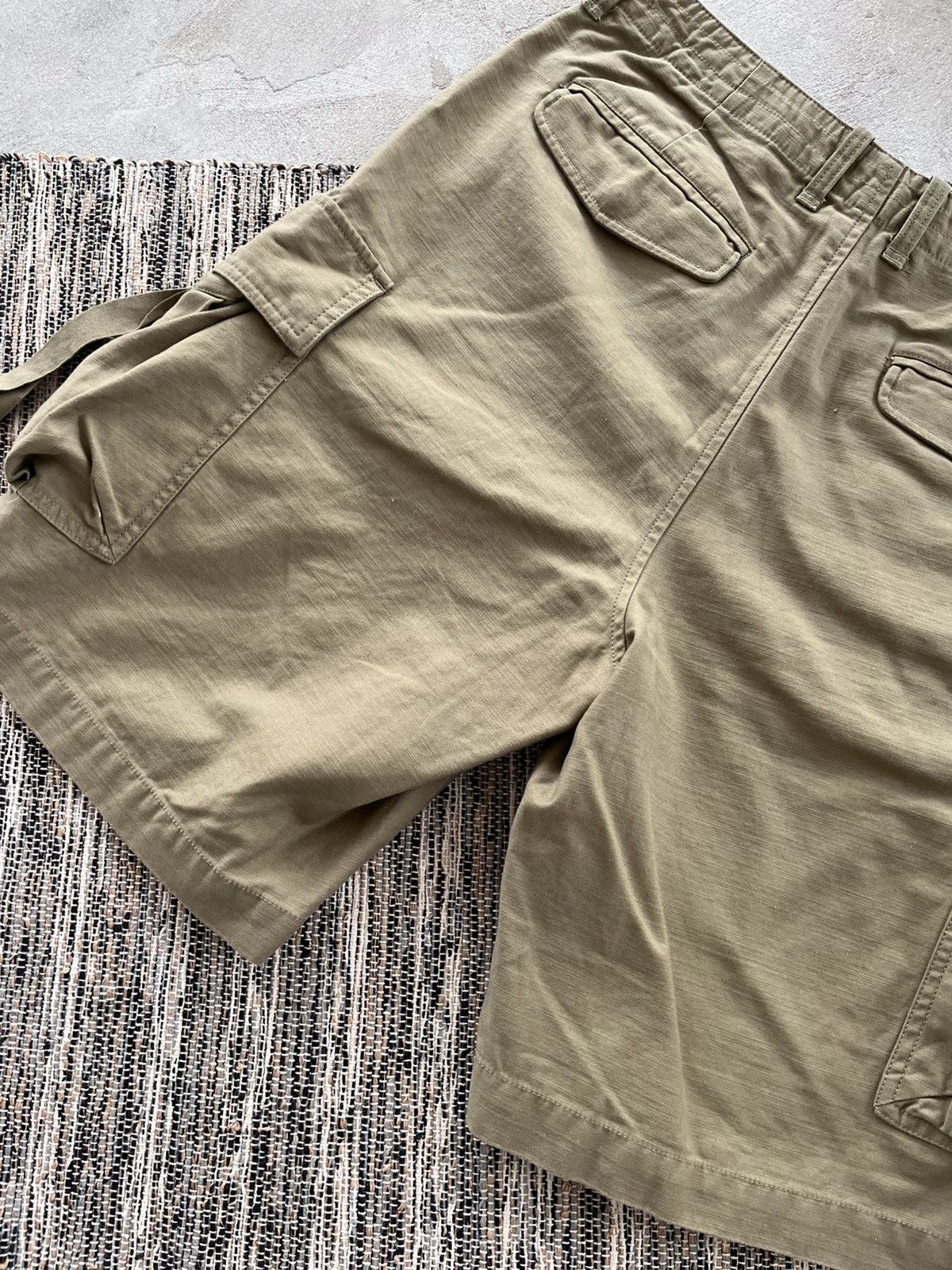 Allsaints Vintage AllSaints Green Military Avantgarde Y2K Cargo Shorts Size US 31 - 16 Thumbnail
