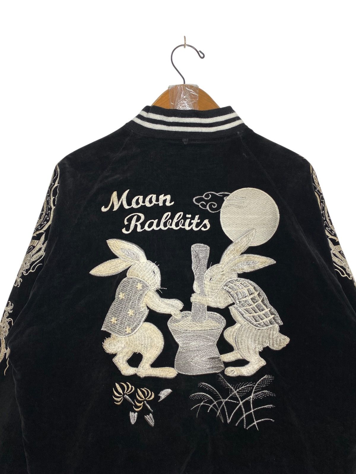 Japanese Brand Rare‼️ Sukajan Dragon Moon Rabbits Embroidery Suede Jacket Size US M / EU 48-50 / 2 - 6 Thumbnail