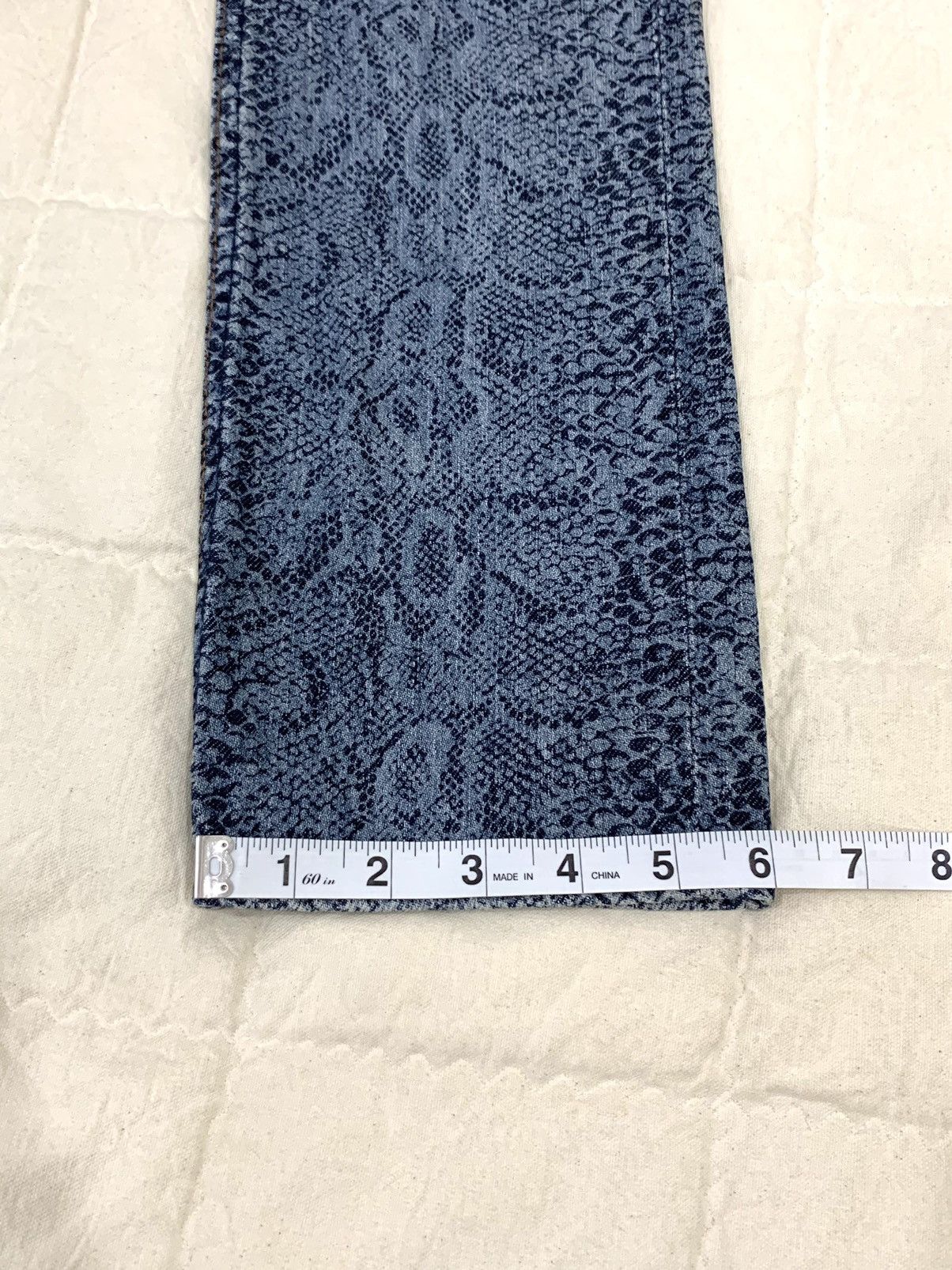 Hysteric Glamour 2000s Hysteric Glamour Snake Pattern Skinny Jeans Size US 26 / EU 42 - 23 Thumbnail