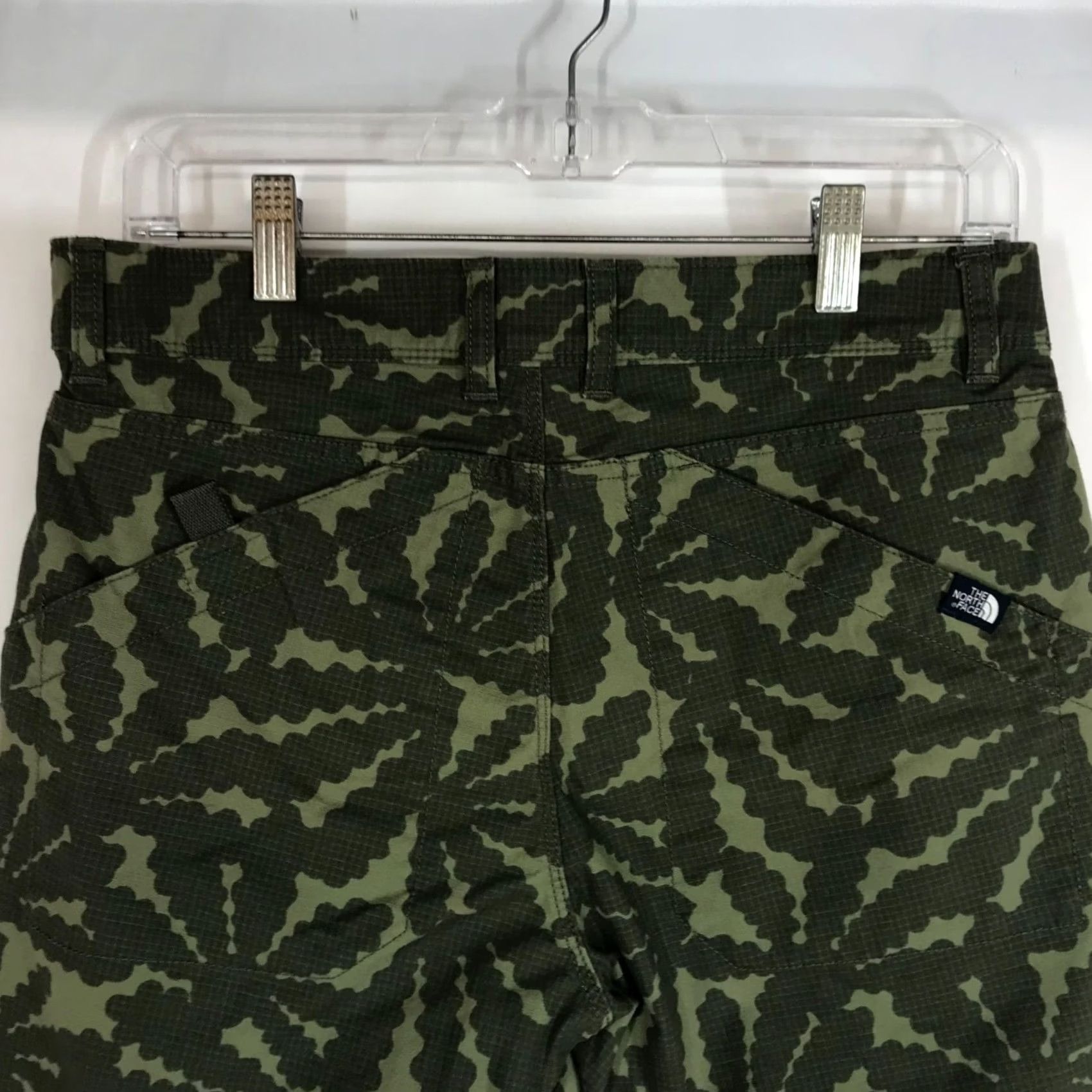 The North Face THE NORTH FACE SHORTS WOMEN'S 4 GREEN COTTON BLEND Size 27" / US 4 / IT 40 - 5 Thumbnail
