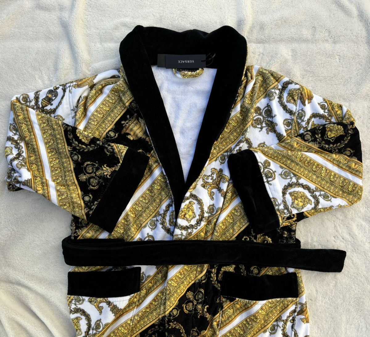 Versace Versace Light Gold/Black Baroque Print Robe Size US XL / EU 56 / 4 - 3 Thumbnail