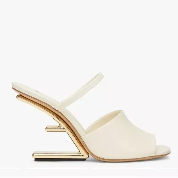 Fendi o1loc1c0824 Colibri in White Size US 8 / IT 38 - 1 Thumbnail
