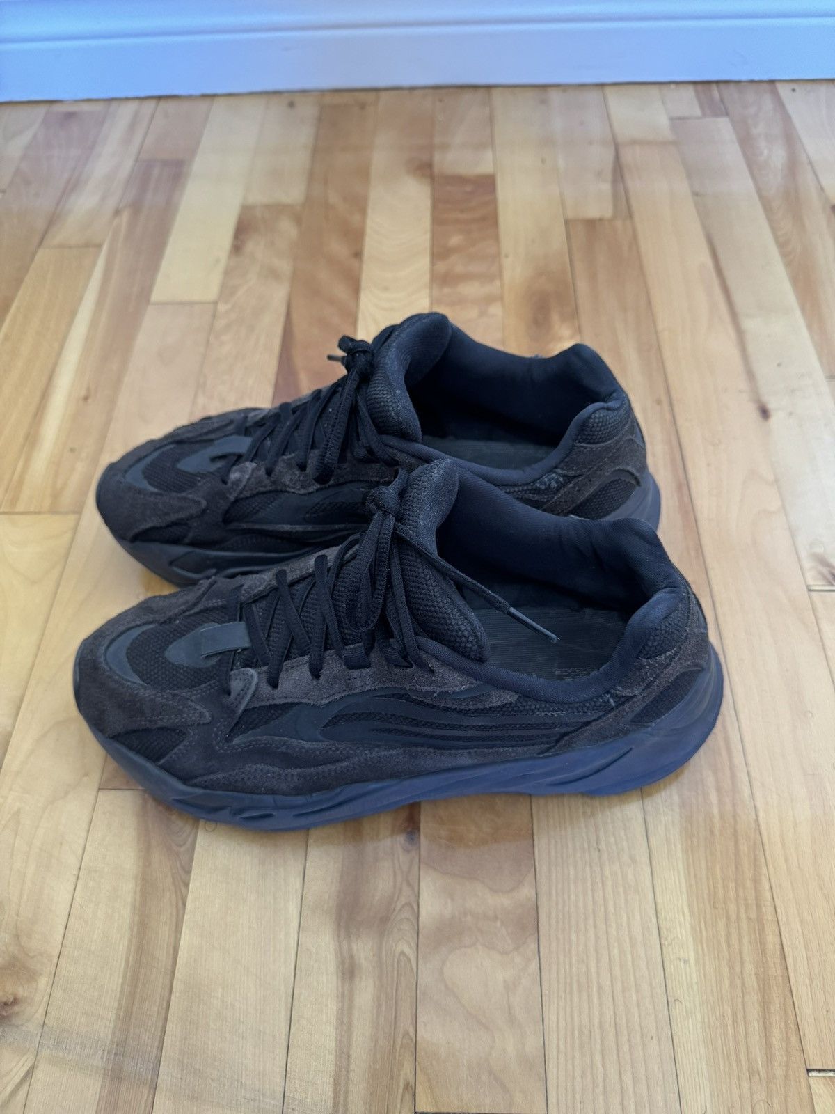 Kanye West × Yeezy Yeezy 700 Vanta Size US 9.5 / EU 42-43 - 3 Thumbnail