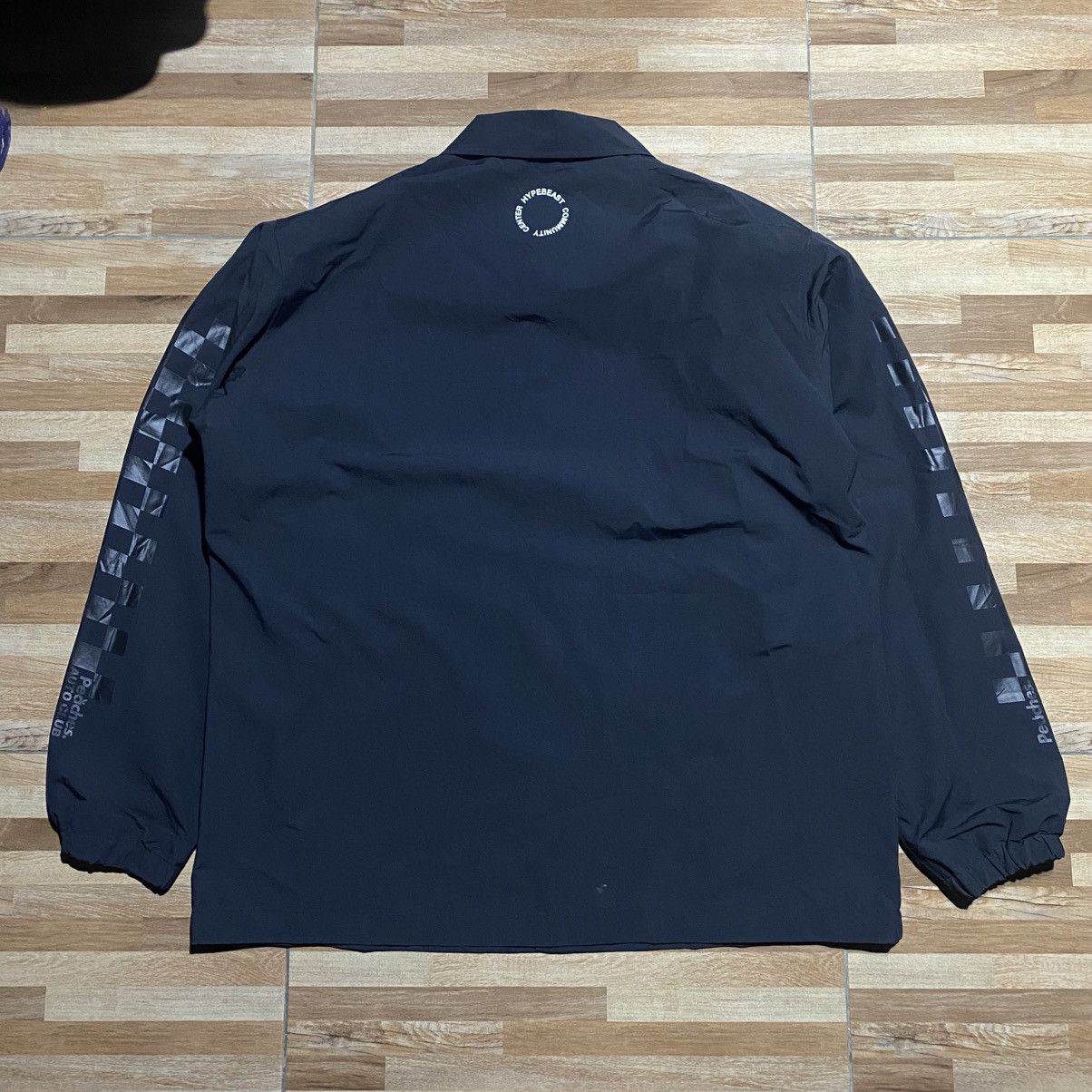Hypebeast × Uniqlo Uniqlo x Hypebeast Community Center x Peaches Coach Jacket Size US XL / EU 56 / 4 - 2 Thumbnail