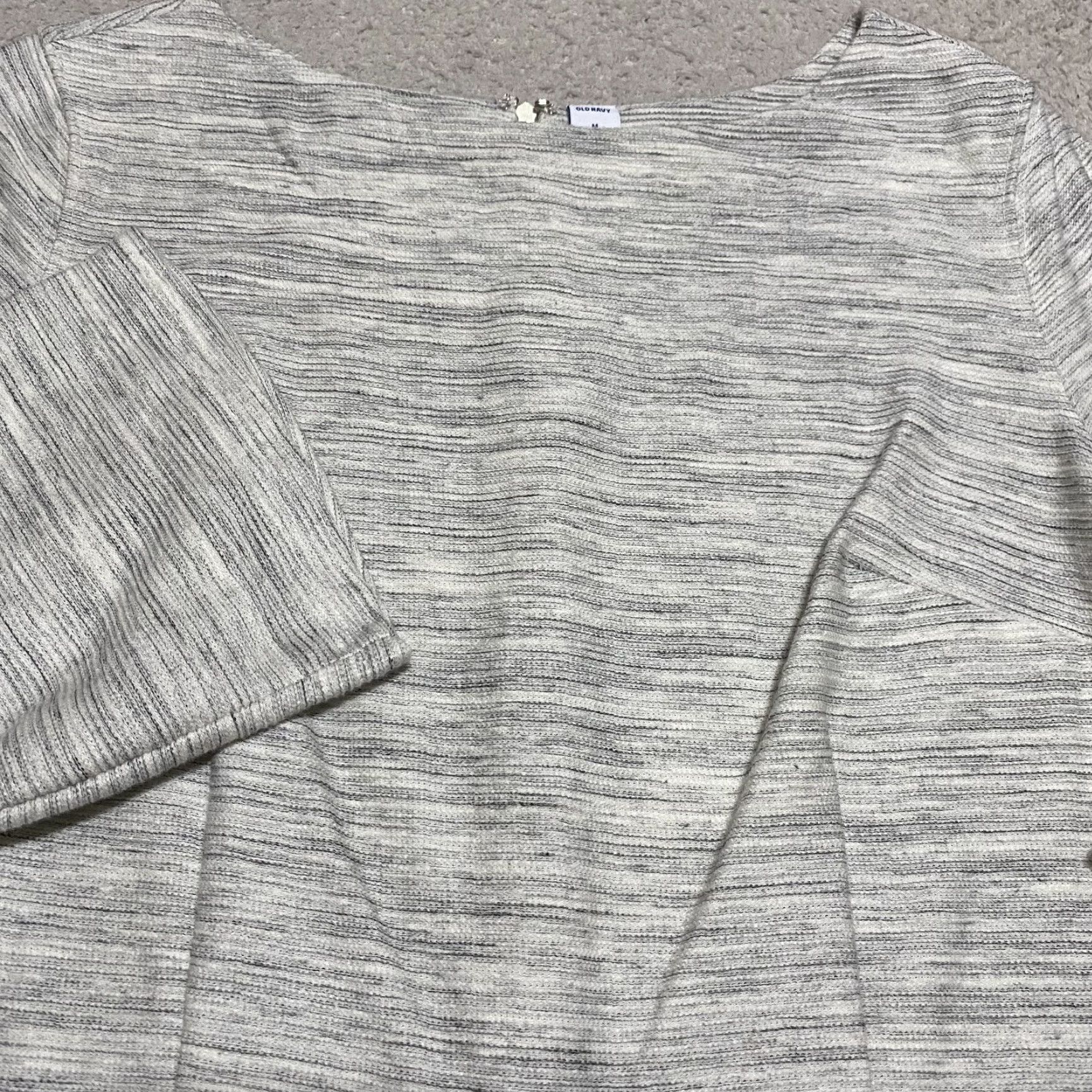 Old Navy NWT Old Navy Dress Womens Medium Gray Knit 3/4 Bell Sleeve Pullover Midi New Size M / US 6-8 / IT 42-44 - 5 Thumbnail