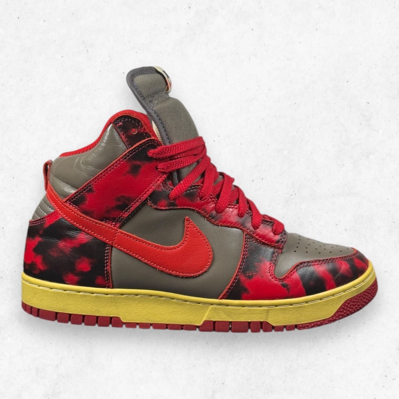 Nike Nike Dunk High 1985 Acid Wash University Red Sz 10.5 Size US 10.5 / EU 43-44 - 1 Thumbnail