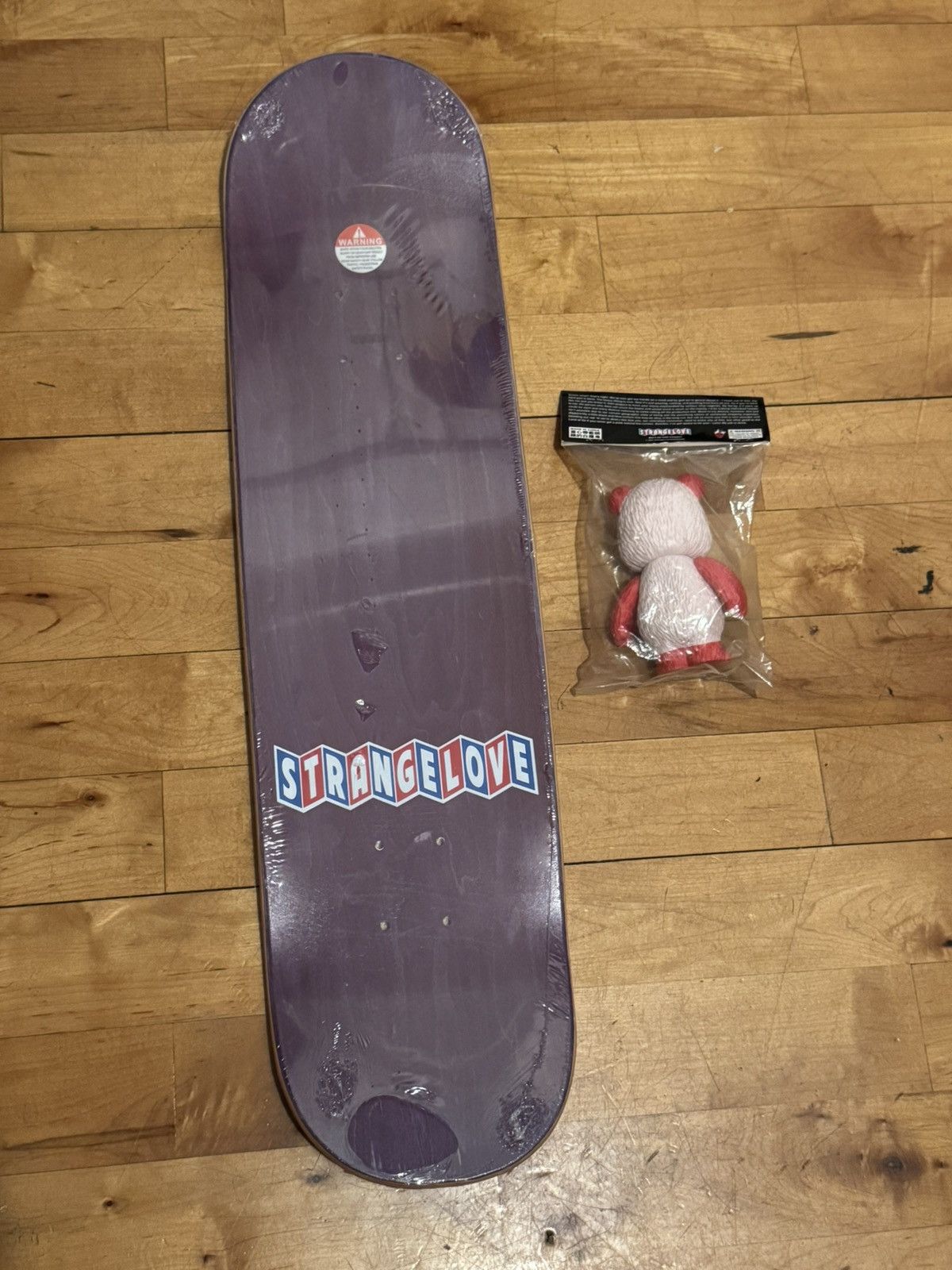 StrangeLove Skateboards StrangeLove Figure Valentines Toy And Skateboard Deck 8.25 Size ONE SIZE - 2 Thumbnail