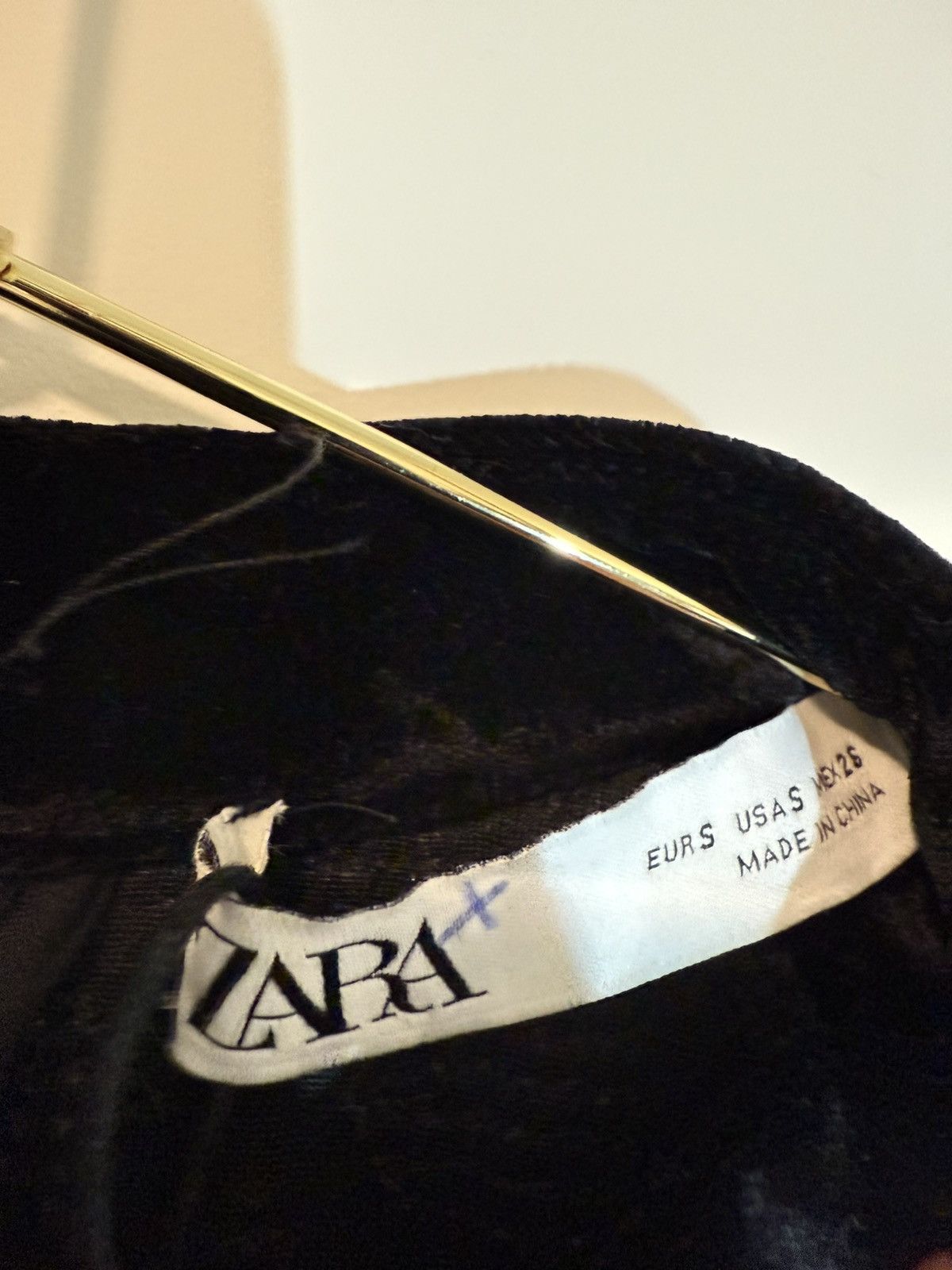 Zara Zara sequin velvet black dress Size S / US 4 / IT 40 - 3 Thumbnail