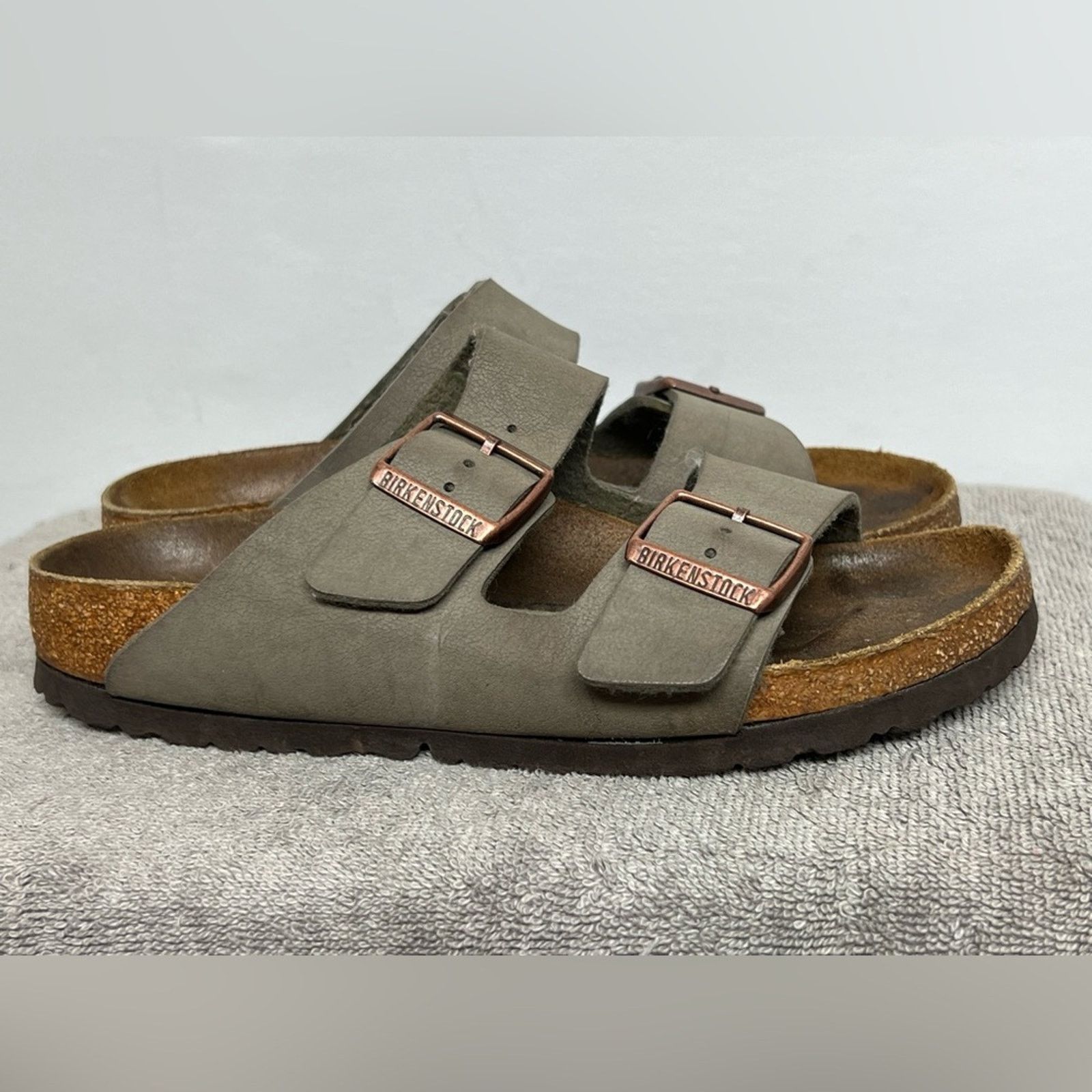 Birkenstock Birkenstock Arizona Womens SZ 6 EU 37 Sandals Oiled Leather Size US 6 / IT 36 - 2 Thumbnail