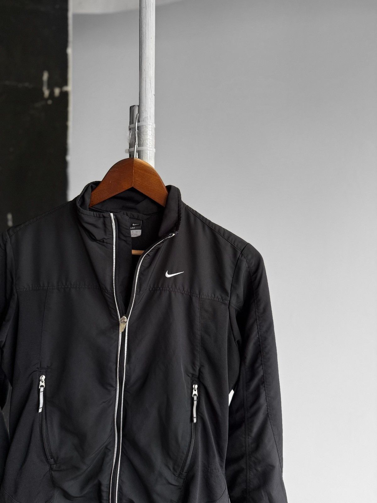 Nike × Vintage Nike Womens Vintage DriFIT Black Full Zip Y2K Jacket Running Size S / US 4 / IT 40 - 2 Thumbnail