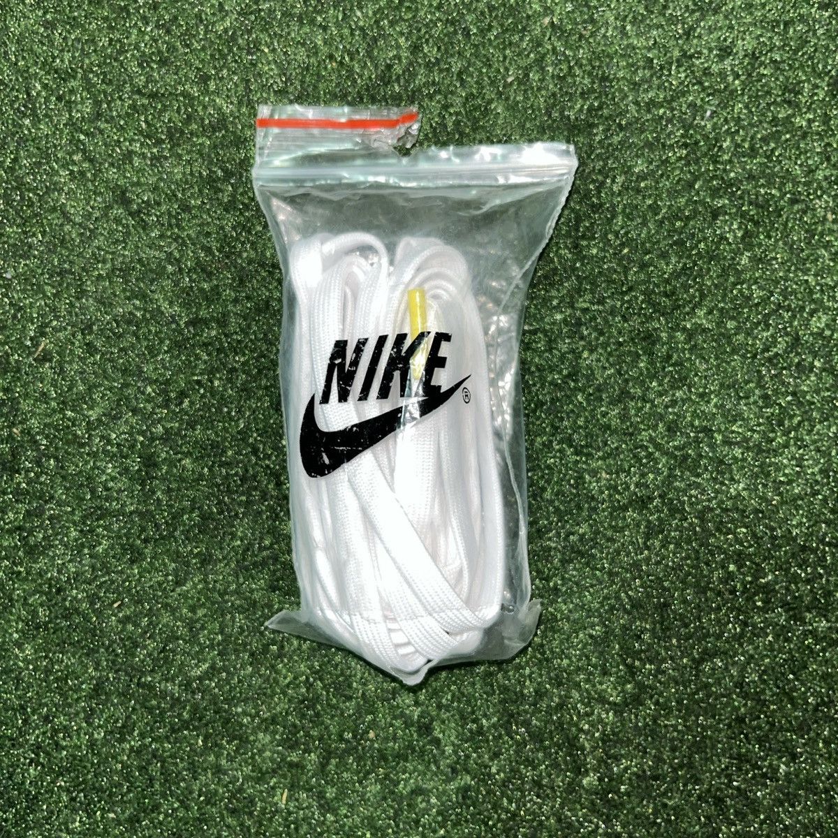 Nike Size 11 - Nike Dunk SE Low Free.99 - White Size US 11 / EU 44 - 8 Thumbnail
