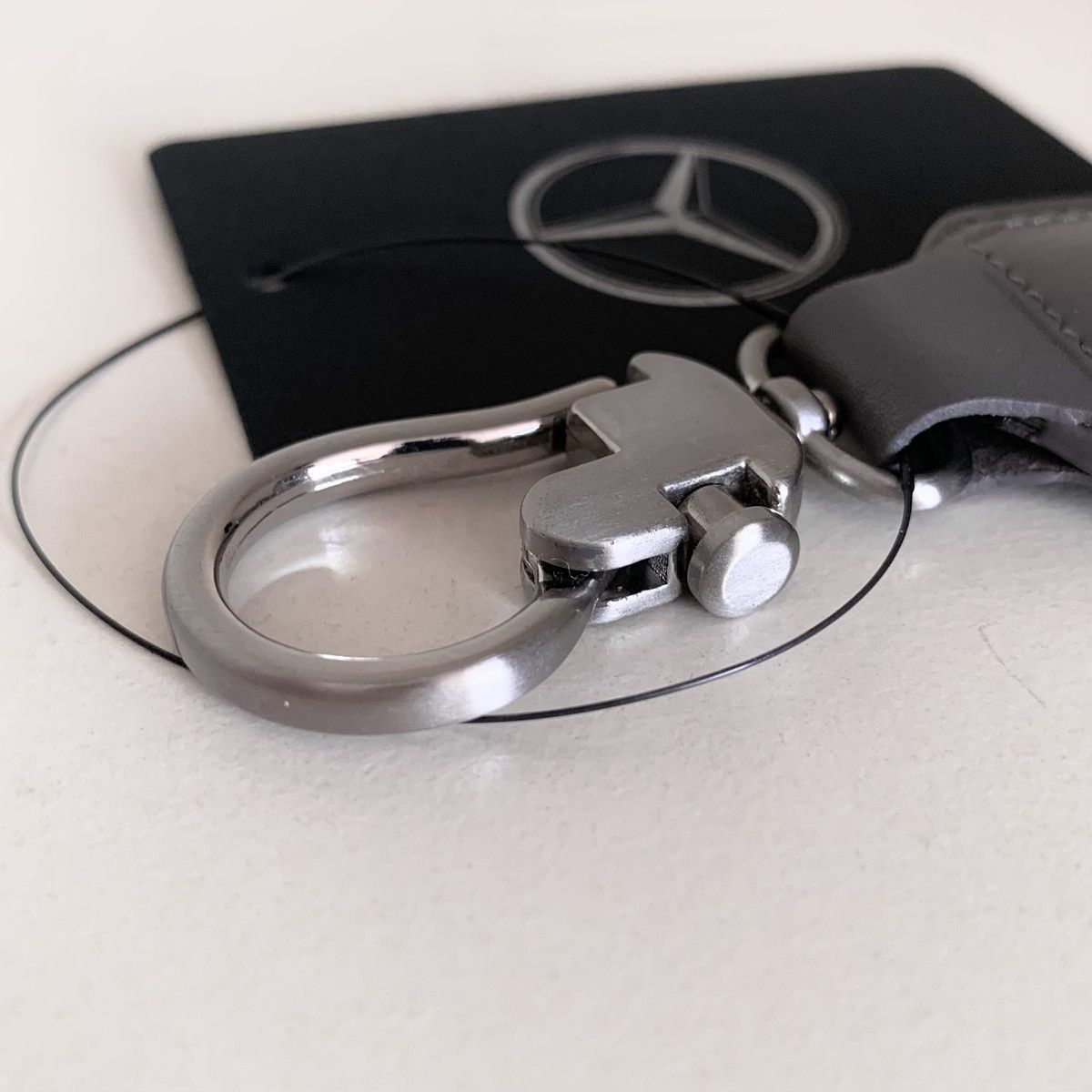 Mercedes-Benz Mercedes Benz Italian leather Size ONE SIZE - 6 Thumbnail