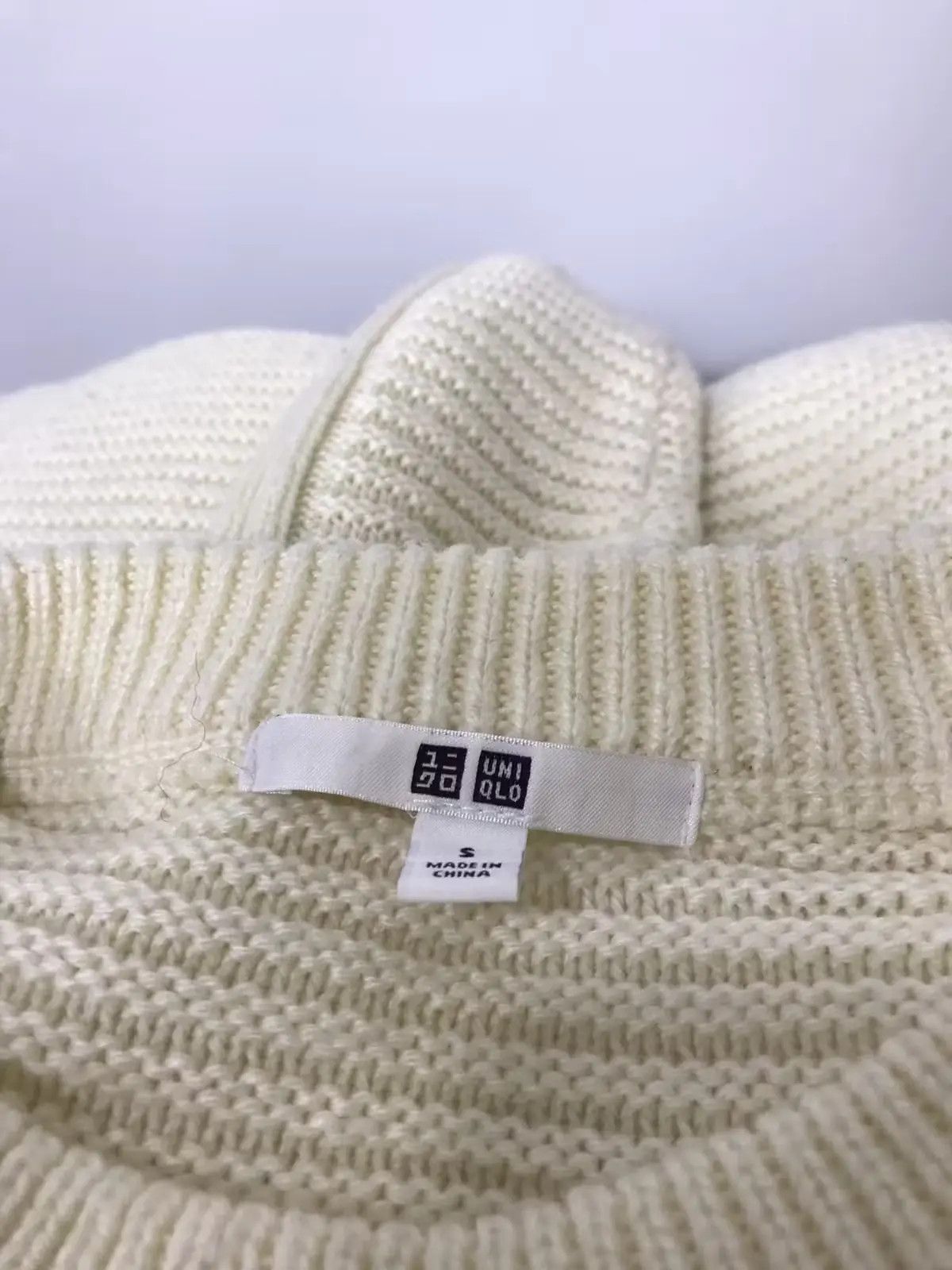 Uniqlo Uniqlo crew neck knit sweater size S Size US S / EU 44-46 / 1 - 3 Thumbnail