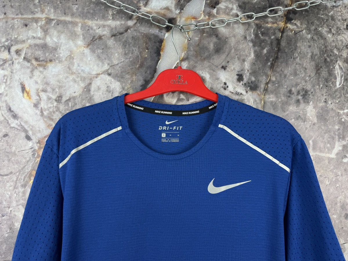 Nike Men’s Nike Running T-Shirt Blue Sportswear Size Medium Size US M / EU 48-50 / 2 - 2 Thumbnail