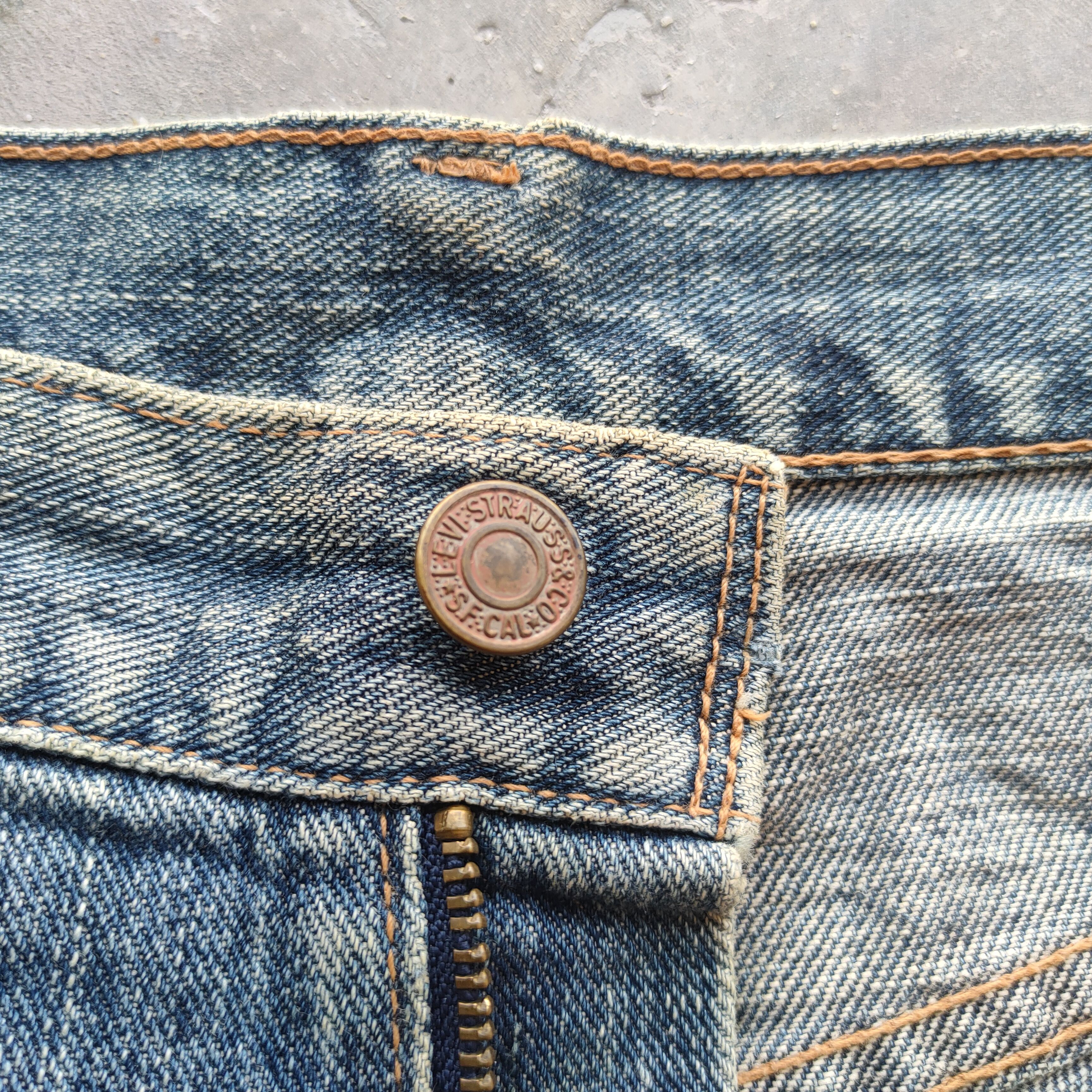 Levi's Vintage Clothing W32 VINTAGE LEVI'S 534 FADED RIPPED JEANS DENIM PANTS Size US 32 / EU 48 - 9 Thumbnail