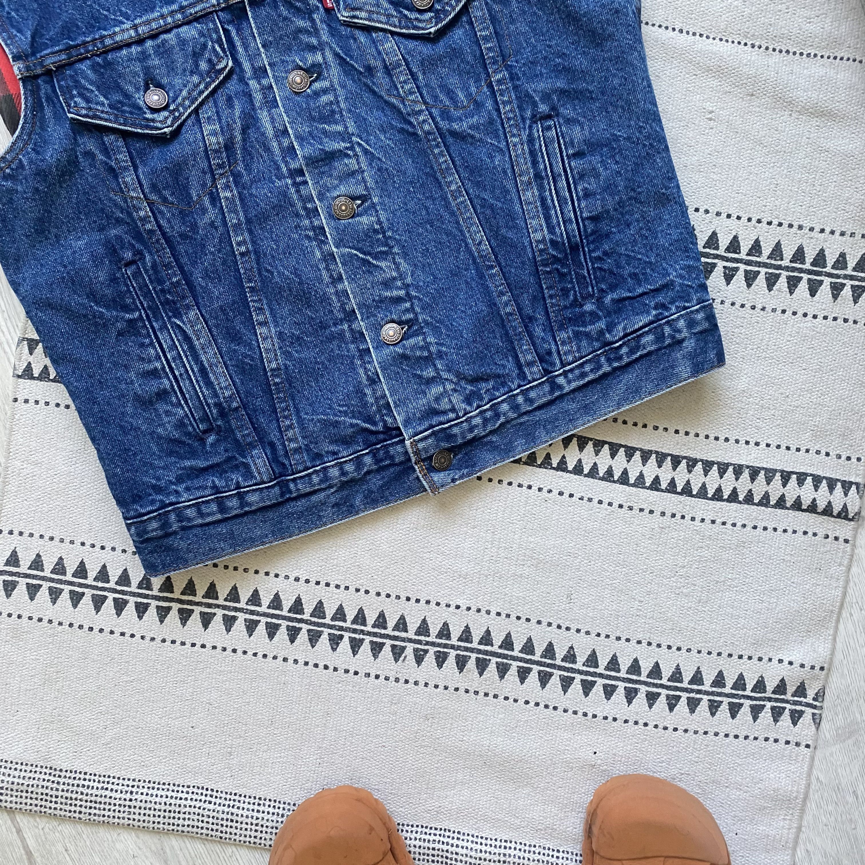 Levi's Vintage Clothing Vintage Levis denim Vest Jacket jeans Plaid lining Size US M / EU 48-50 / 2 - 3 Thumbnail