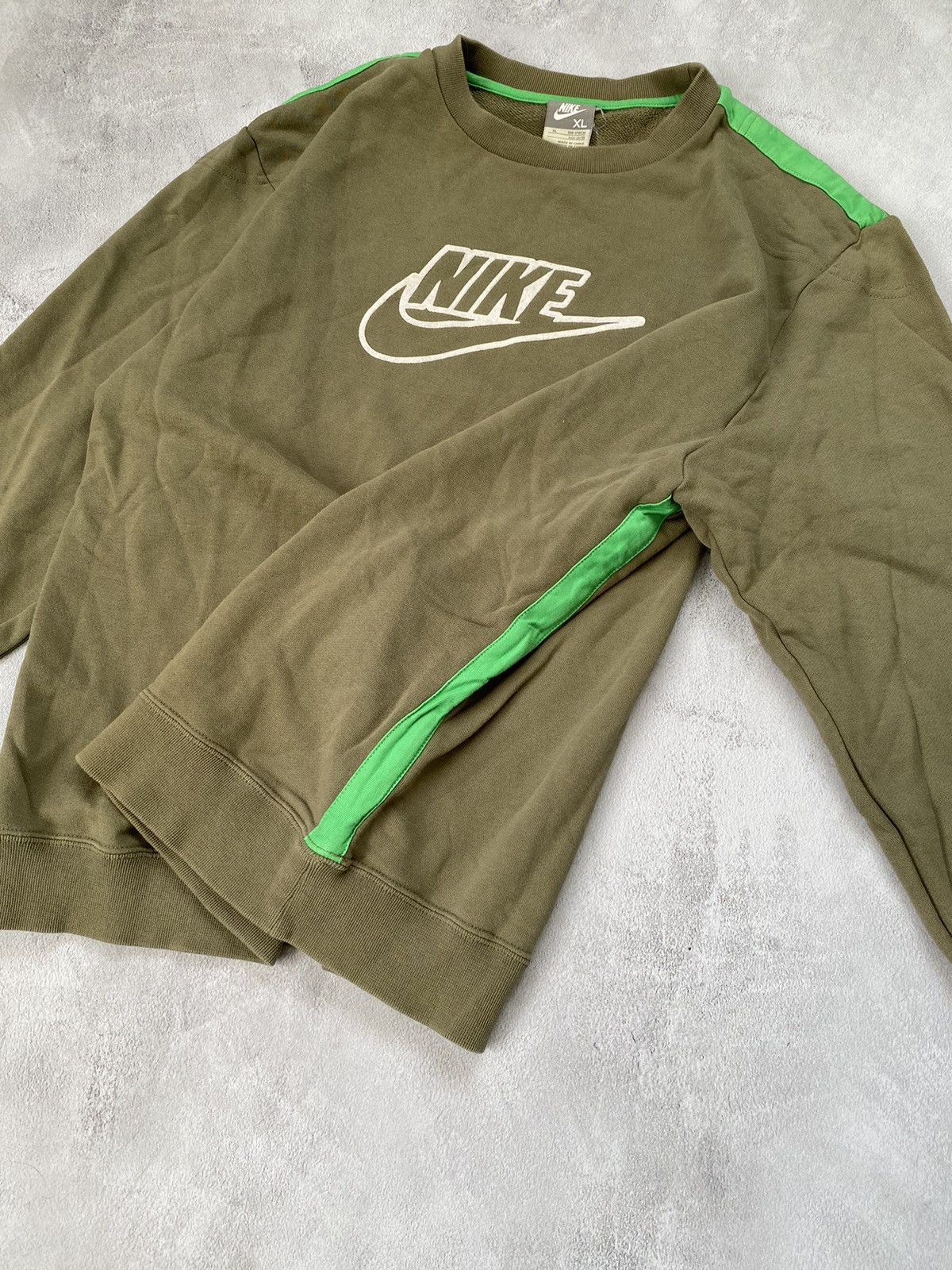 Nike Nike Sweatshirt Vintage Big logo FORESTGREEN Size US M / EU 48-50 / 2 - 4 Thumbnail
