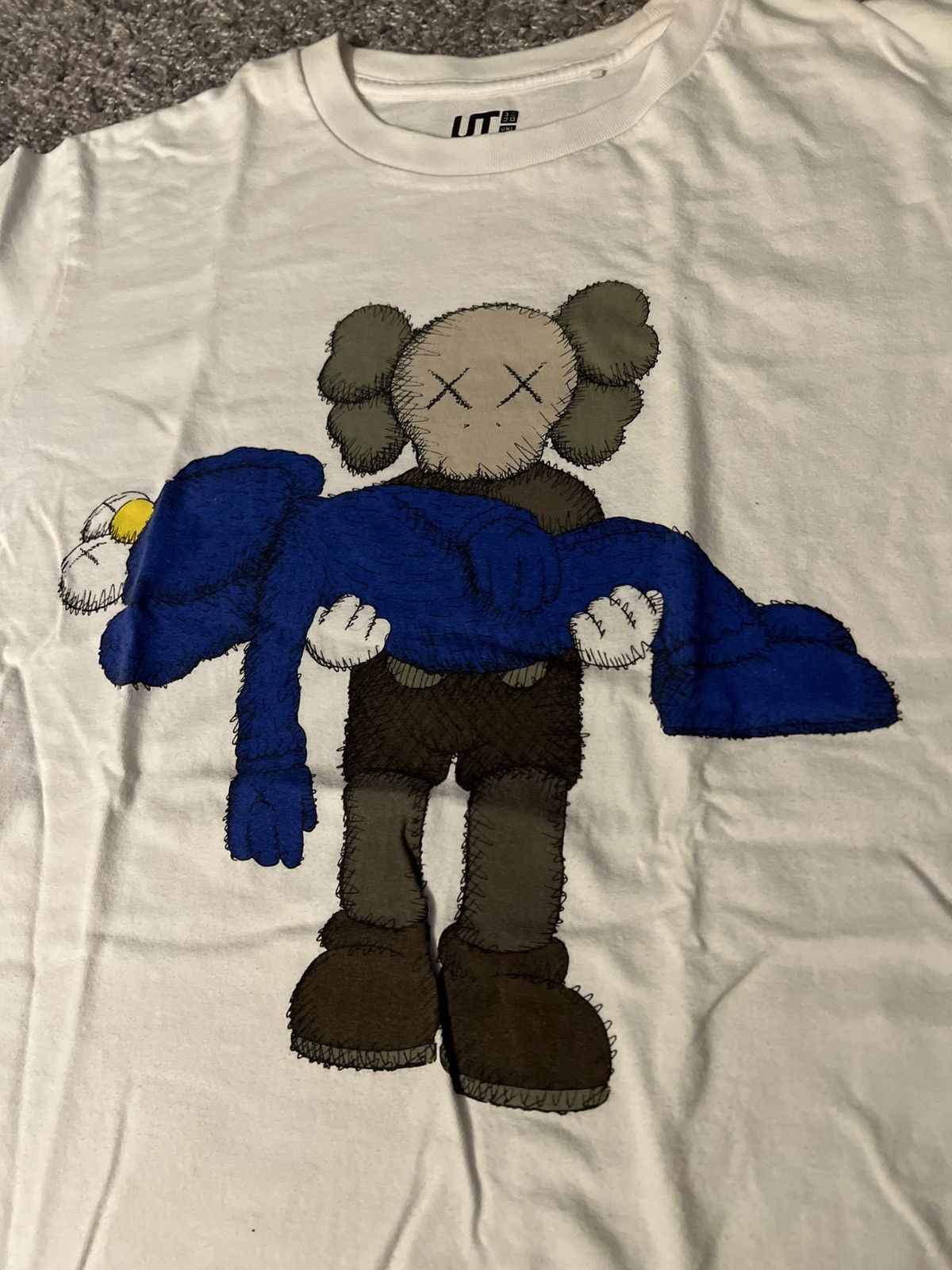 Kaws × Uniqlo Kaws BFF Uniqlo White T-Shirt Large L Size US L / EU 52-54 / 3 - 2 Thumbnail