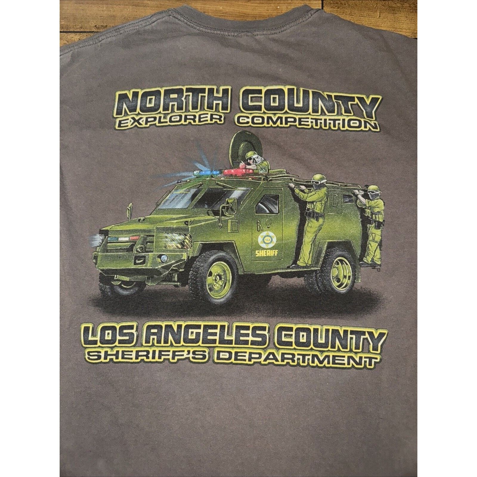 Vintage Vintage Y2K Police Sheriff Explorer T-Shirt Grey XL 21x27 Size US XL / EU 56 / 4 - 2 Thumbnail