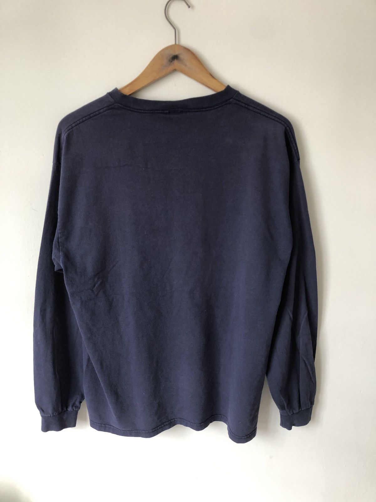 Nike Vintage Nike middle swoosh longsleeve Size US L / EU 52-54 / 3 - 7 Thumbnail