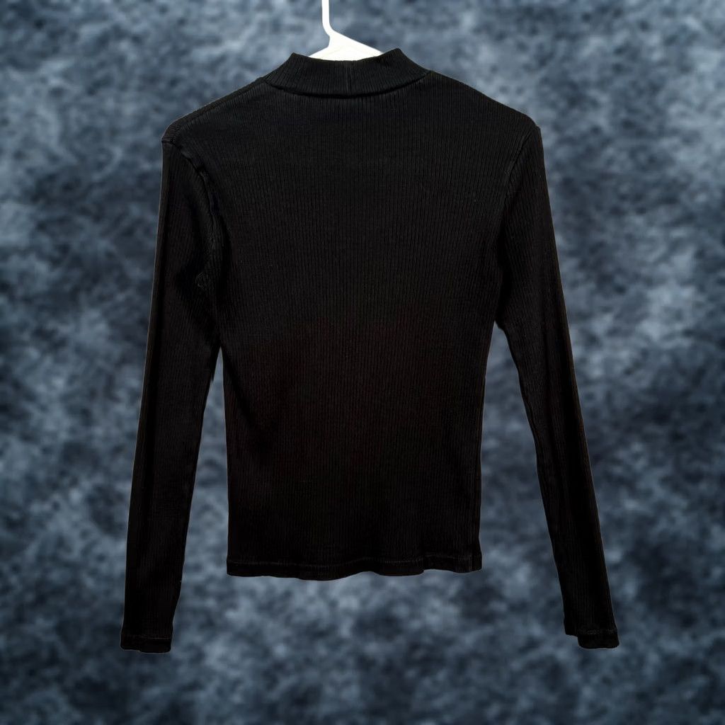 Uniqlo Uniqlo Womens XS Black Ribbed Long Sleeve Mock Neck Top T-Shirt Knit Cotton Spandex Regular Crew Neck Casual All Season Womens XS Black Uniqlo Shirt Size XS / US 0-2 / IT 36-38 - 1 Thumbnail