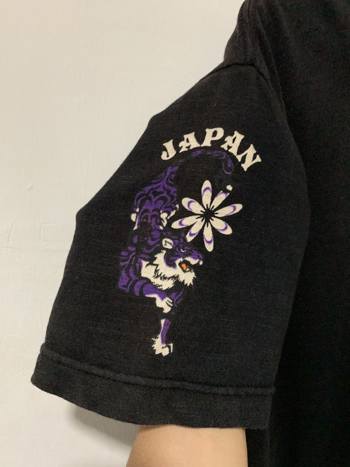Japanese Brand 🔥KISSMARK🔥Sukajan Shake A SoulRock Tshirt Size US M / EU 48-50 / 2 - 5 Thumbnail