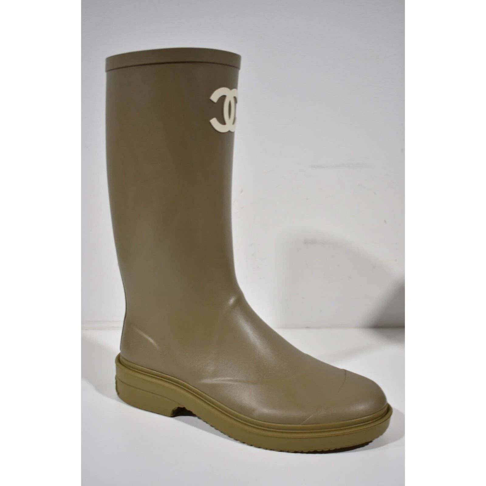 Chanel Chanel 22K Dark Beige White CC Logo High Rubber Rain Boot 40 Size US 10 / IT 40 - 4 Thumbnail