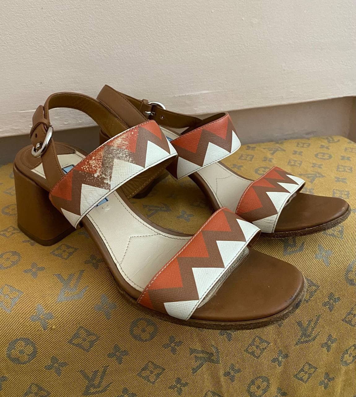 Prada RRP 690$ Prada Greca Slingback Block Heel Sandals Leather Size US 7.5 / IT 37.5 - 3 Thumbnail