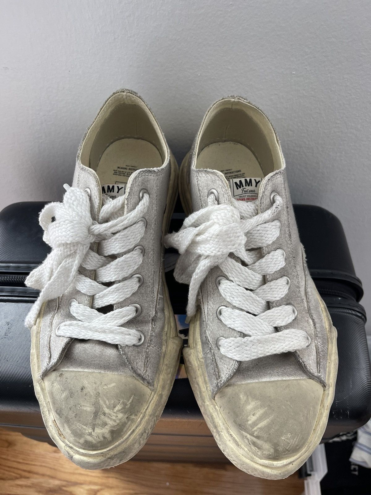 Maison MIHARA YASUHIRO Maison Mihara Yasuhiro OG Sole Canvas White Distressed Size US 10.5 / EU 43-44 - 3 Thumbnail