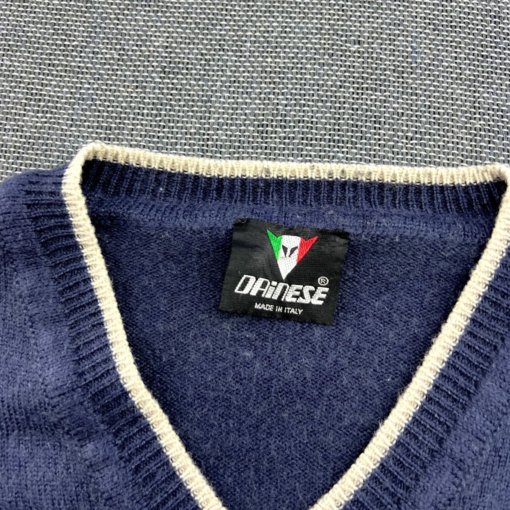 Dainese VINTAGE Dainese Sweater Mens Large Blue V-Neck Wool Acryl Blend Pullover Jumper Size US L / EU 52-54 / 3 - 4 Thumbnail