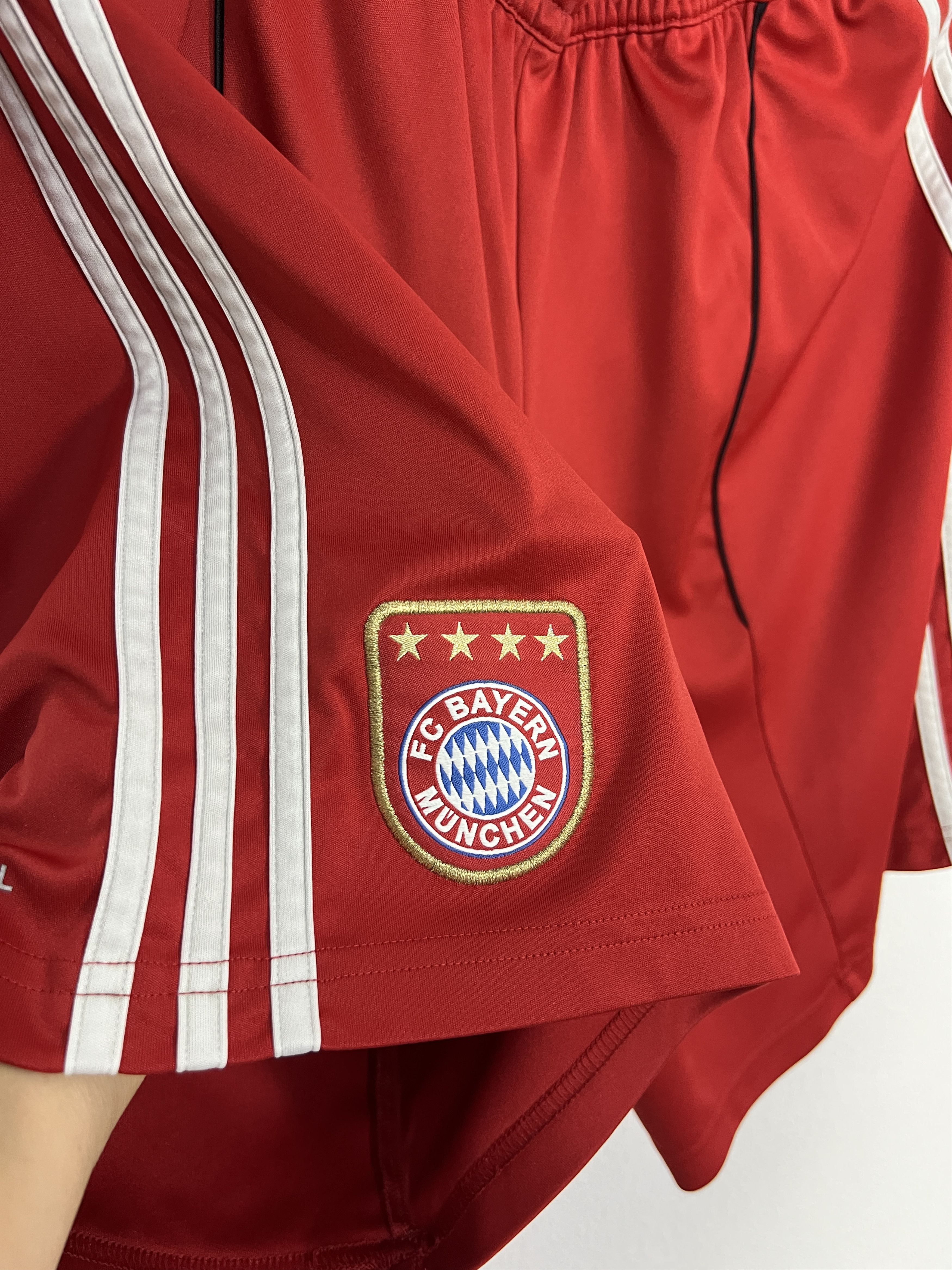 Adidas Vintage Adidas Bayern Munich Football Shorts Soccer Athletic Size US 34 / EU 50 - 4 Thumbnail