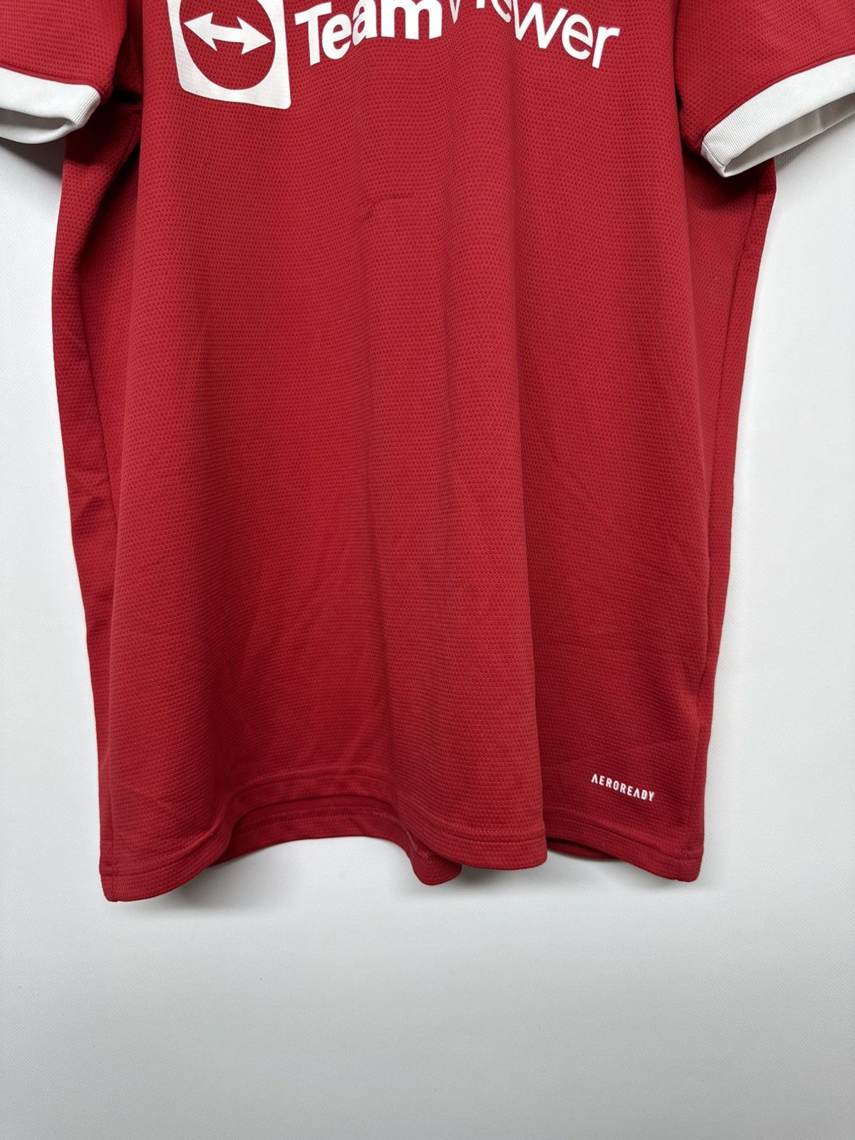 Adidas Manchester United 2021/2022 home football shirt Size US L / EU 52-54 / 3 - 7 Thumbnail