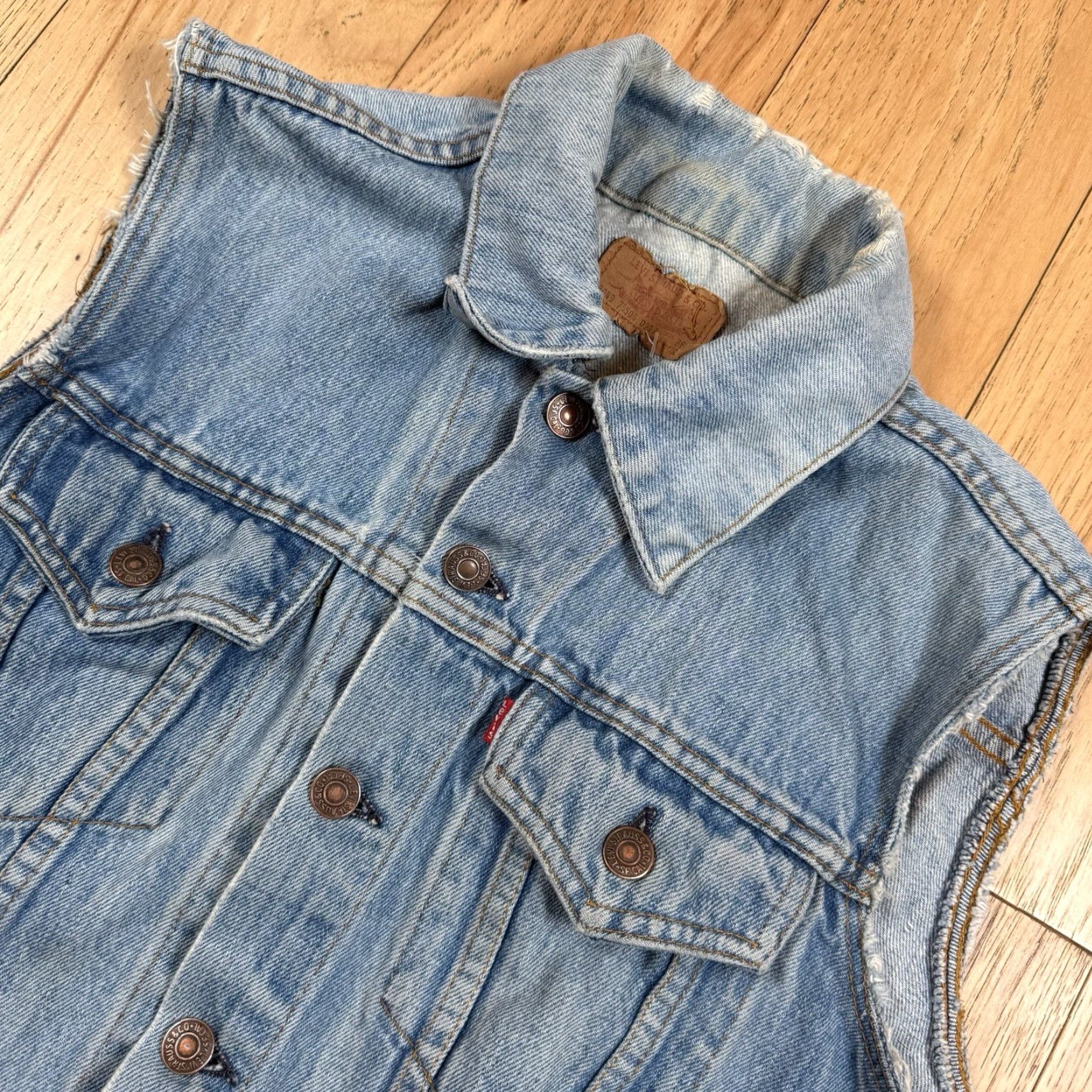 Levi's VTG Levi's Denim Cutoff Vest Mens M Biker Light Wash 75505 Blue Cotton Denim Vest Men Size US M / EU 48-50 / 2 - 2 Thumbnail