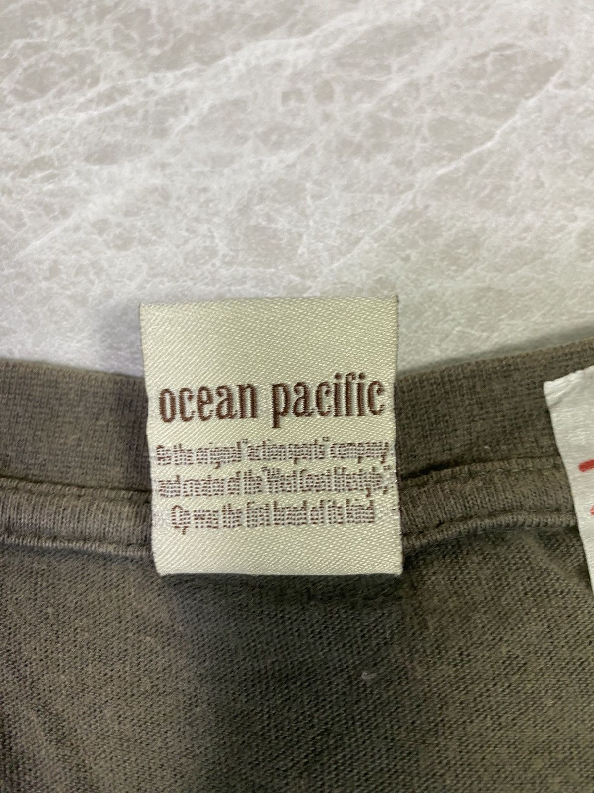 Ocean Pacific Vintage ocean pasific big logo volkwagen sunset size L Size US L / EU 52-54 / 3 - 6 Thumbnail