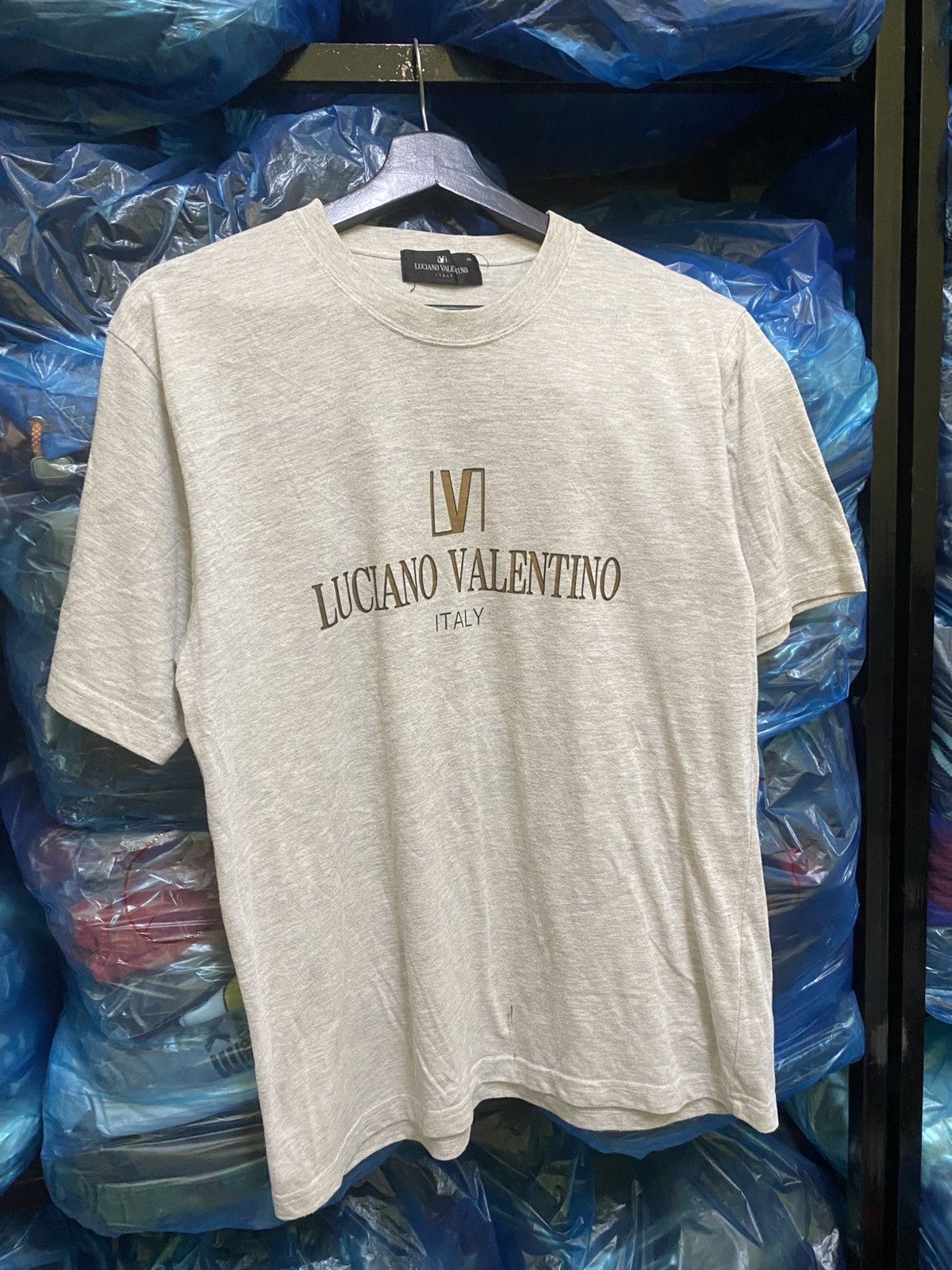 Vintage Luciano Valentino Italy Logo Tee Gray Japan Market Exclusive Size US M / EU 48-50 / 2 - 4 Thumbnail