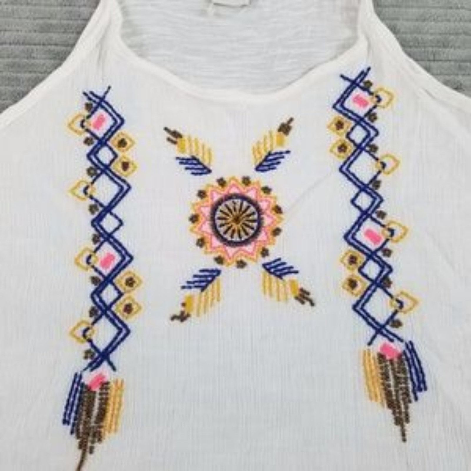 American Rag NWOT American Rag White Embroidered Tank Top Size Medium Size M / US 6-8 / IT 42-44 - 3 Thumbnail