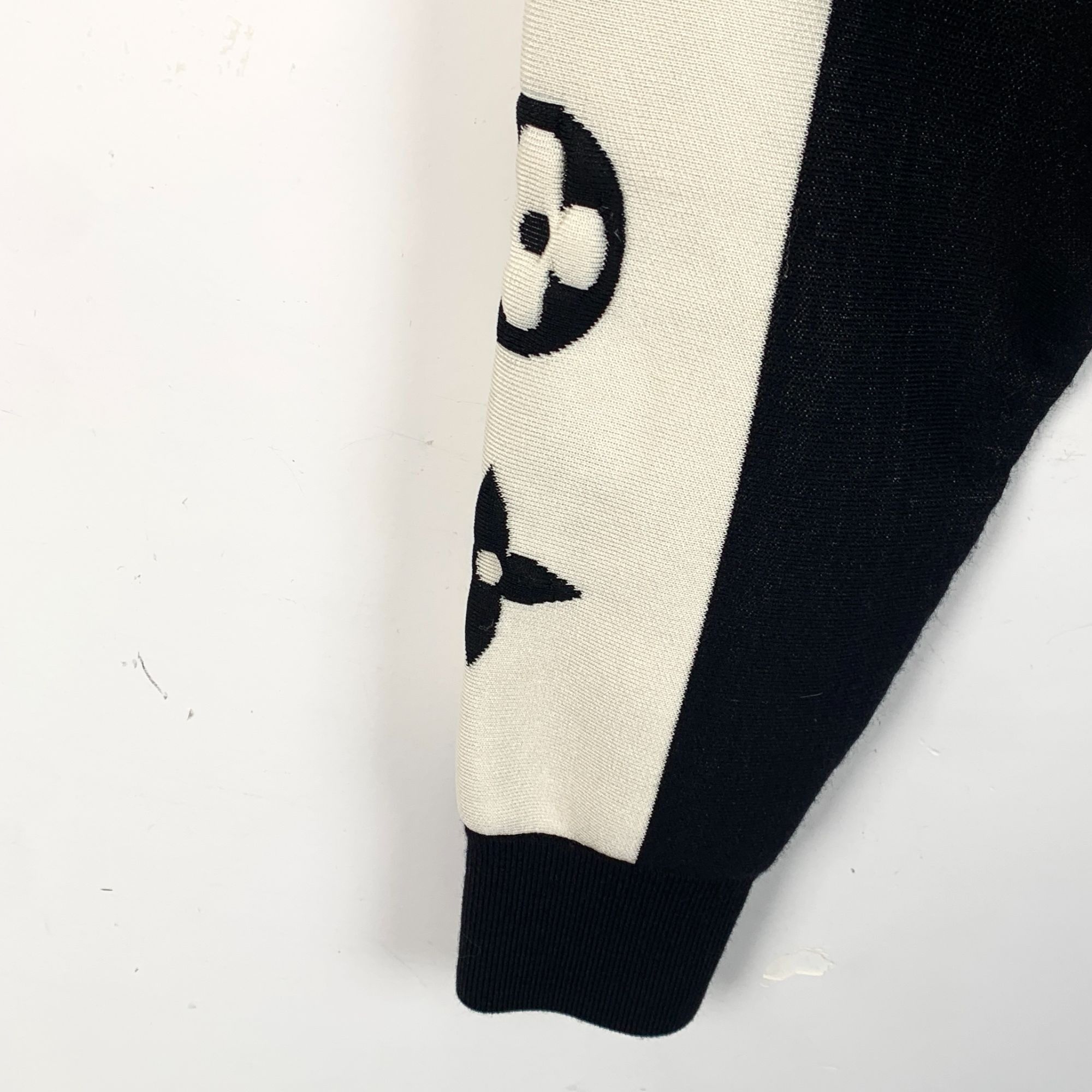 Louis Vuitton Louis Vuitton Colorblock Logo Jacquard Knit Sweater (Size XS Size XS / US 0-2 / IT 36-38 - 5 Thumbnail