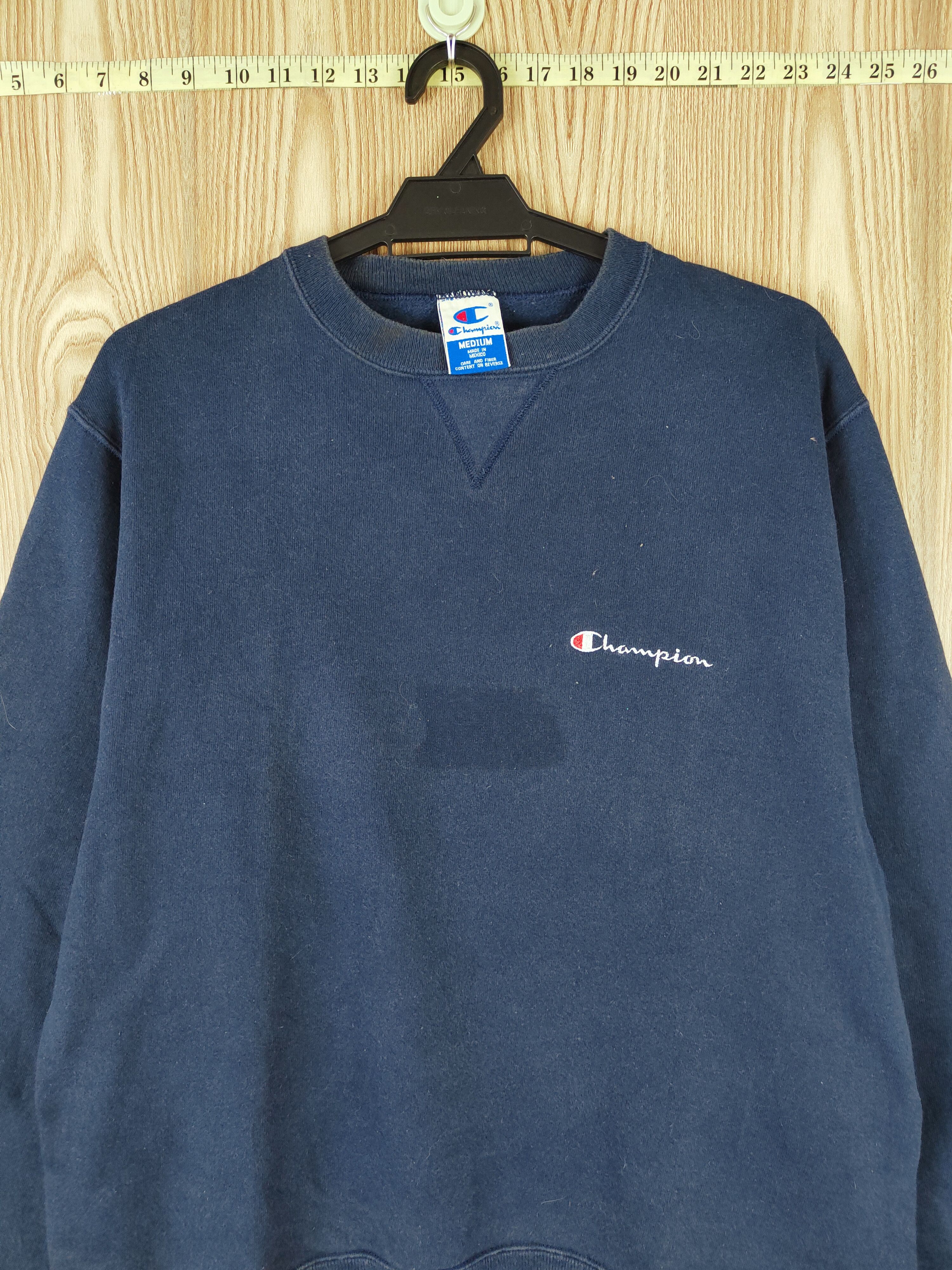 Champion × Vintage Vintage Champion Faded Navy Blue Sweatshirts Size US M / EU 48-50 / 2 - 2 Thumbnail