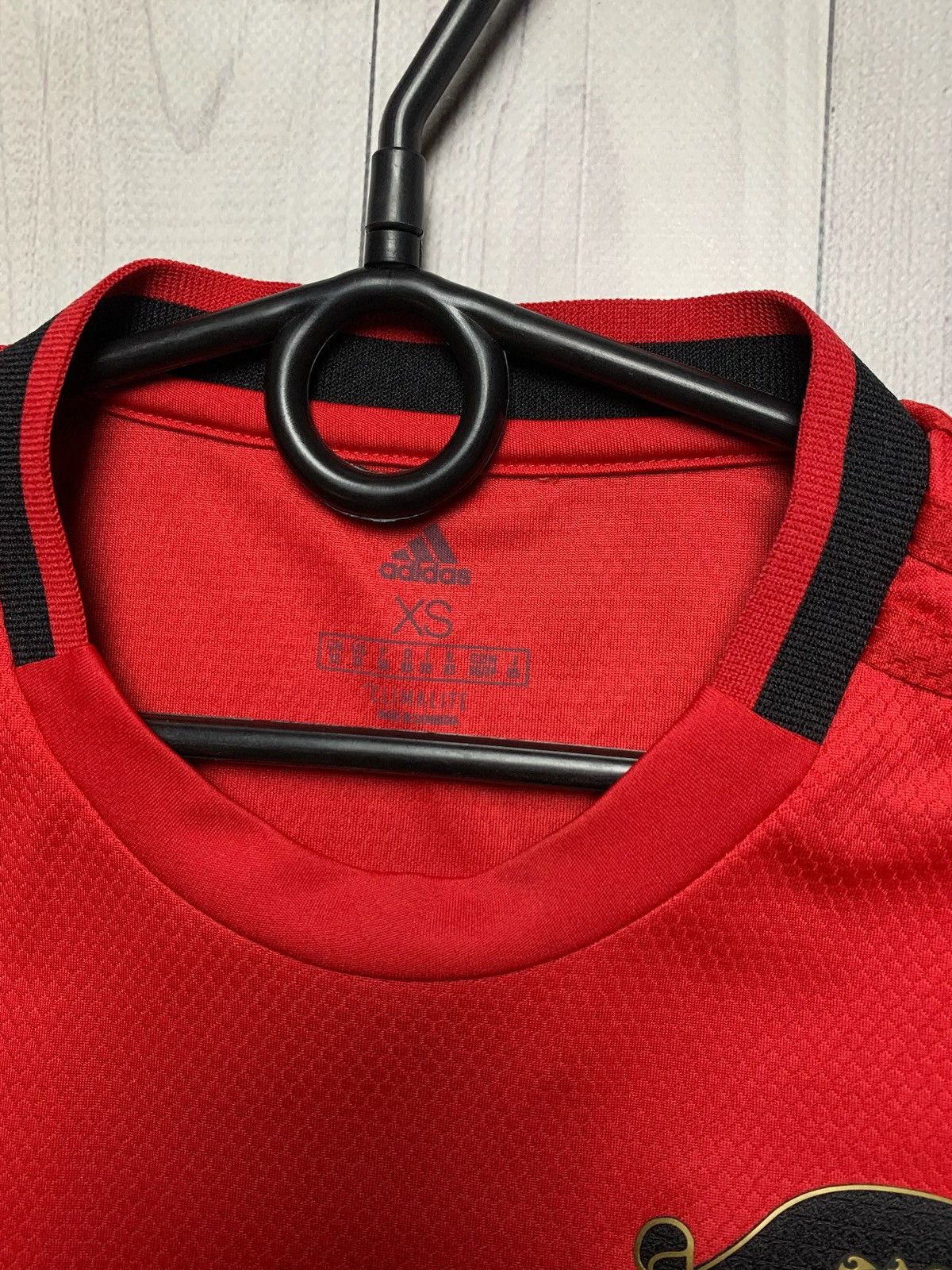 Adidas × Vintage Vintage adidas Manchester United soccer jersey size Xs Size US XS / EU 42 / 0 - 3 Thumbnail
