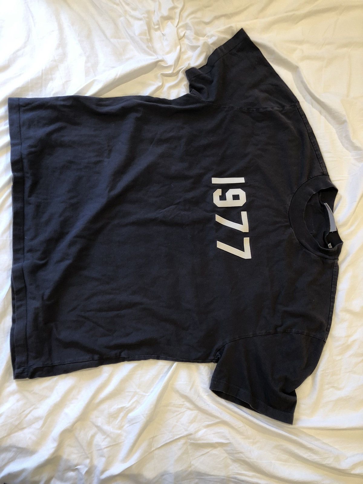 Essentials FW22 FoG Essentials 1977 T-shirt (L) Size US L / EU 52-54 / 3 - 1 Thumbnail