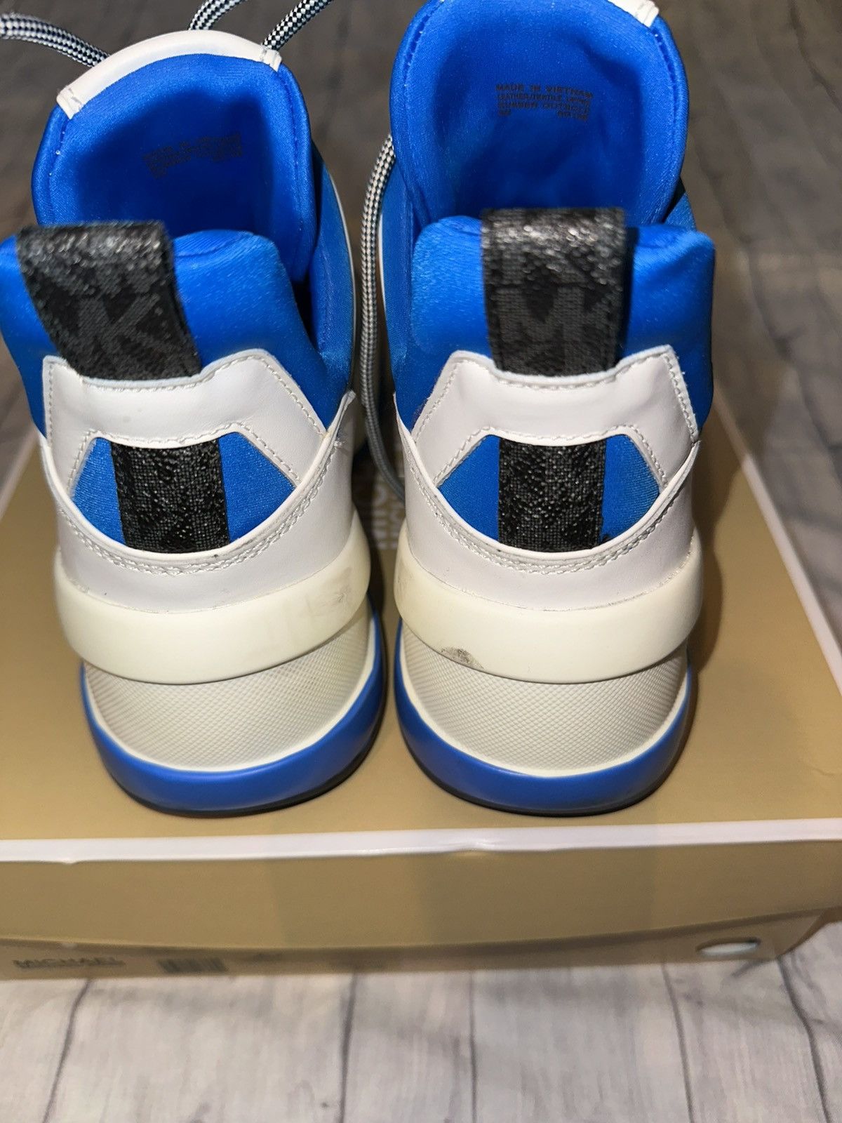 Michael Kors Michael Kors 43T90LFS8D 8 Olympia Trainer Scuba shoe 👟 Size US 8 / IT 38 - 6 Thumbnail