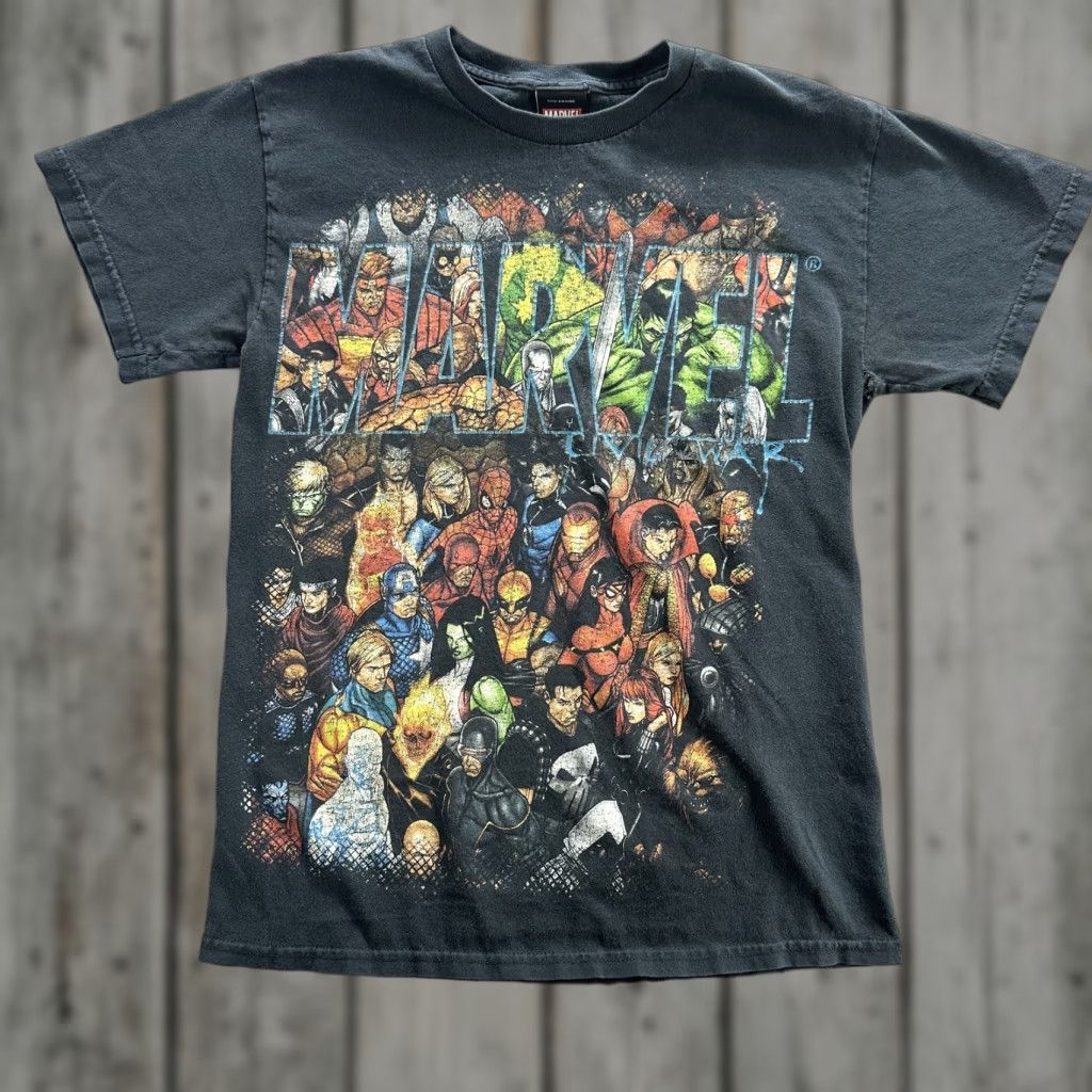 Vintage VINTAGE Marvel Civil War T-Shirt Mens Large Black Comic Book Superhero 2011 Graphic Tee Size US L / EU 52-54 / 3 - 1 Thumbnail