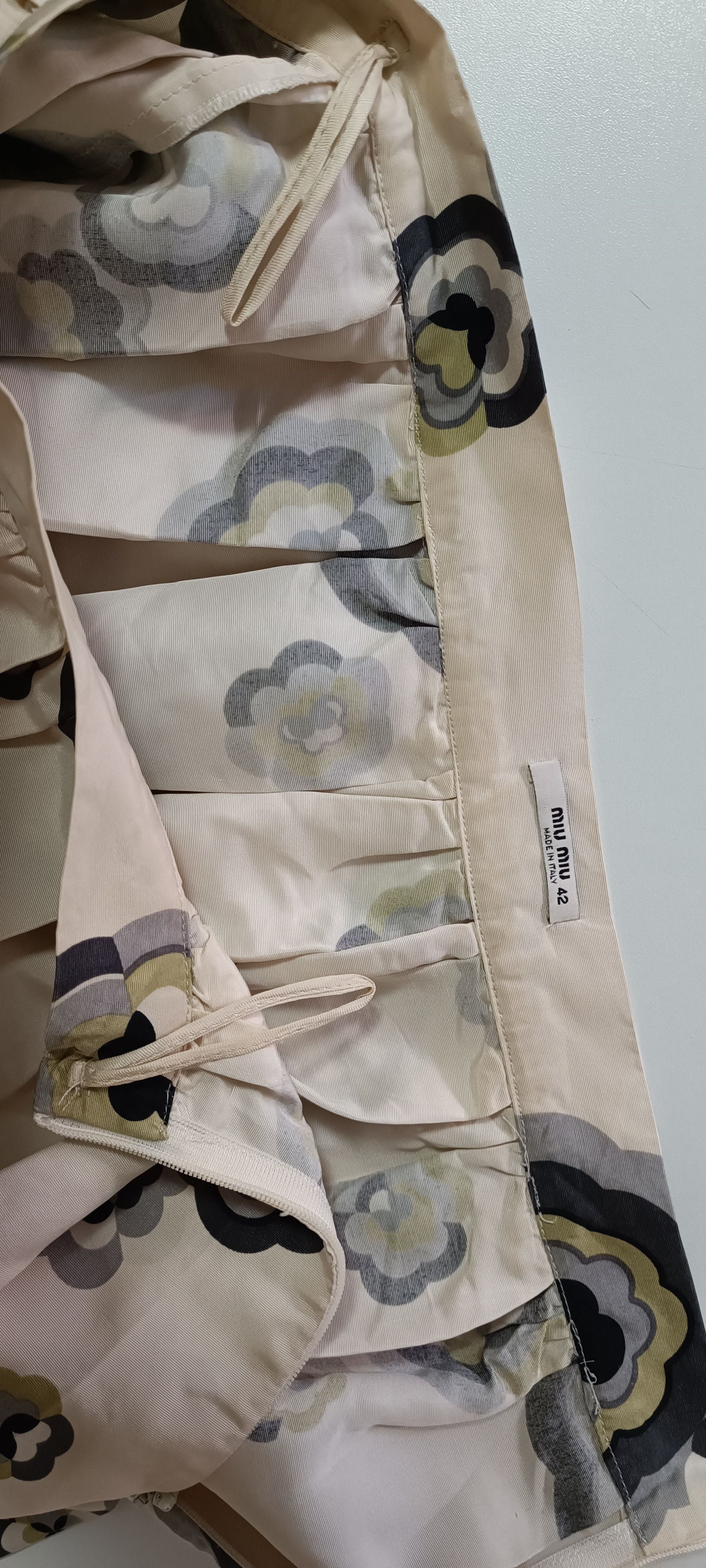 Miu Miu SS 2006 Flowers print beige midi skirt Size 28" / US 6 / IT 42 - 3 Thumbnail