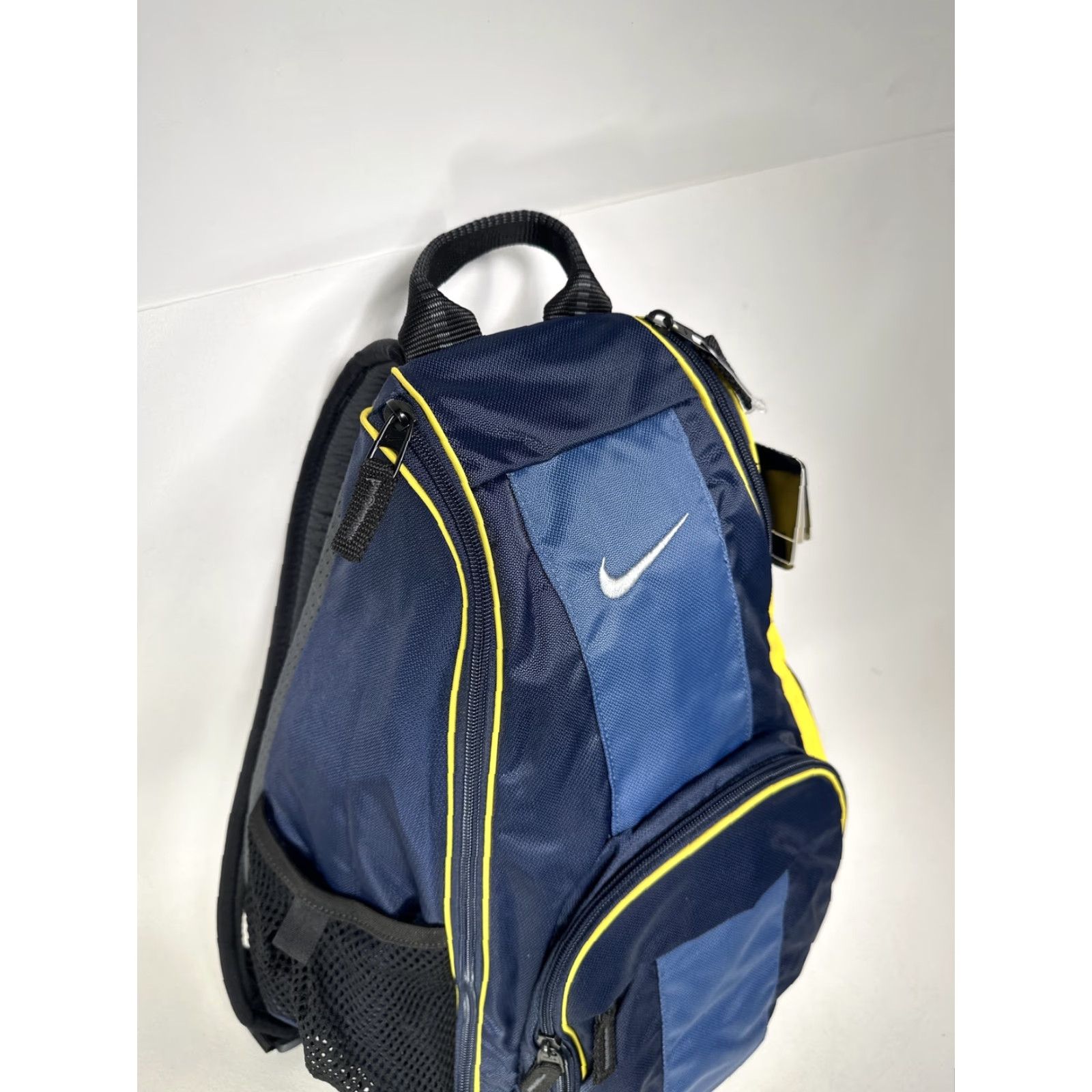 Nike VINTAGE Nike Air Varsity Mono 21 liter Backpack Unisex Adults Blue Mens Womens Boys Girls 2004 New Old Stock w/Tags Size ONE SIZE - 6 Thumbnail