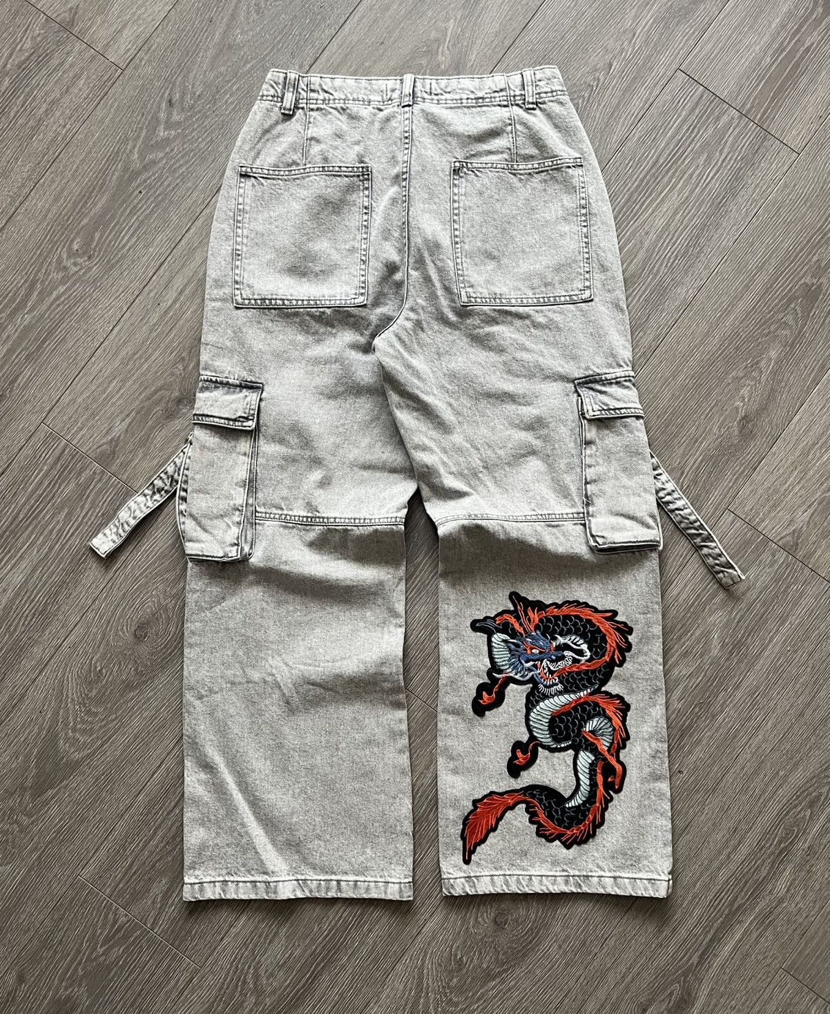 Vintage Vintage Y2K Dragon Baggy Jeans Cargo Pants Wide Leg Size US 30 / EU 46 - 1 Thumbnail