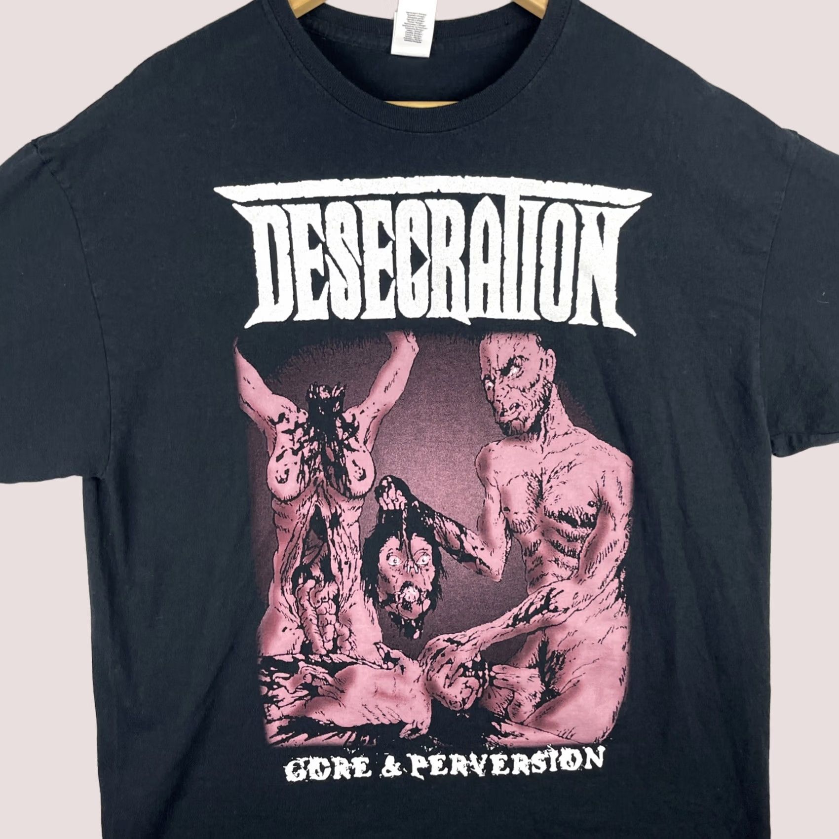 Hanes Desecration Shirt Mens XL Black Gore & Perversion Death Metal British Band Tee Size US XL / EU 56 / 4 - 1 Thumbnail