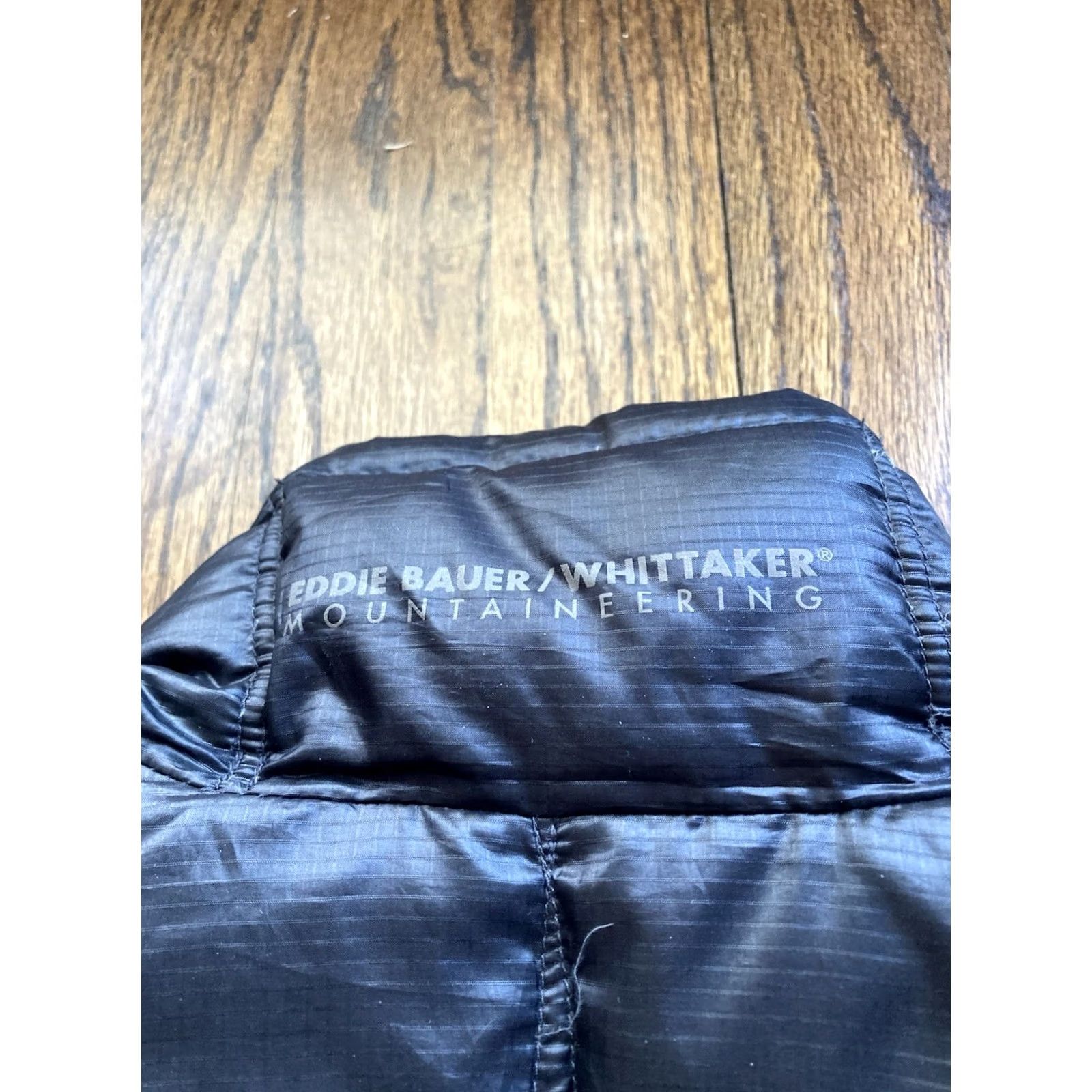 Eddie Bauer VINTAGE Eddie Bauer First Ascent Puffer Vest Mens Size S Black Down Mountaineering Goose Down Size US S / EU 44-46 / 1 - 6 Thumbnail