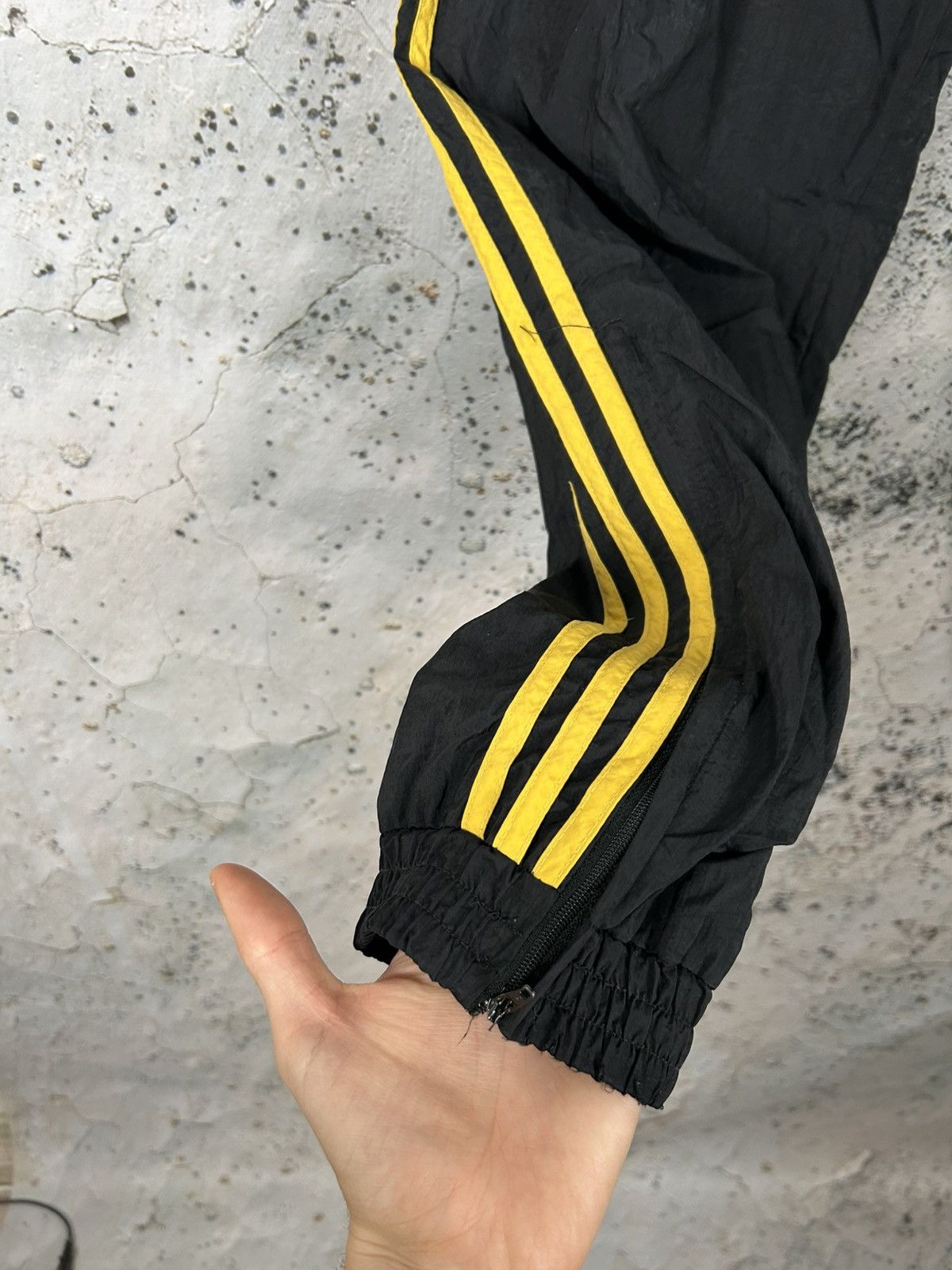 Adidas Vintage Adidas 90s Three Stripes Sweatpants Football Sport Size US 32 / EU 48 - 4 Thumbnail